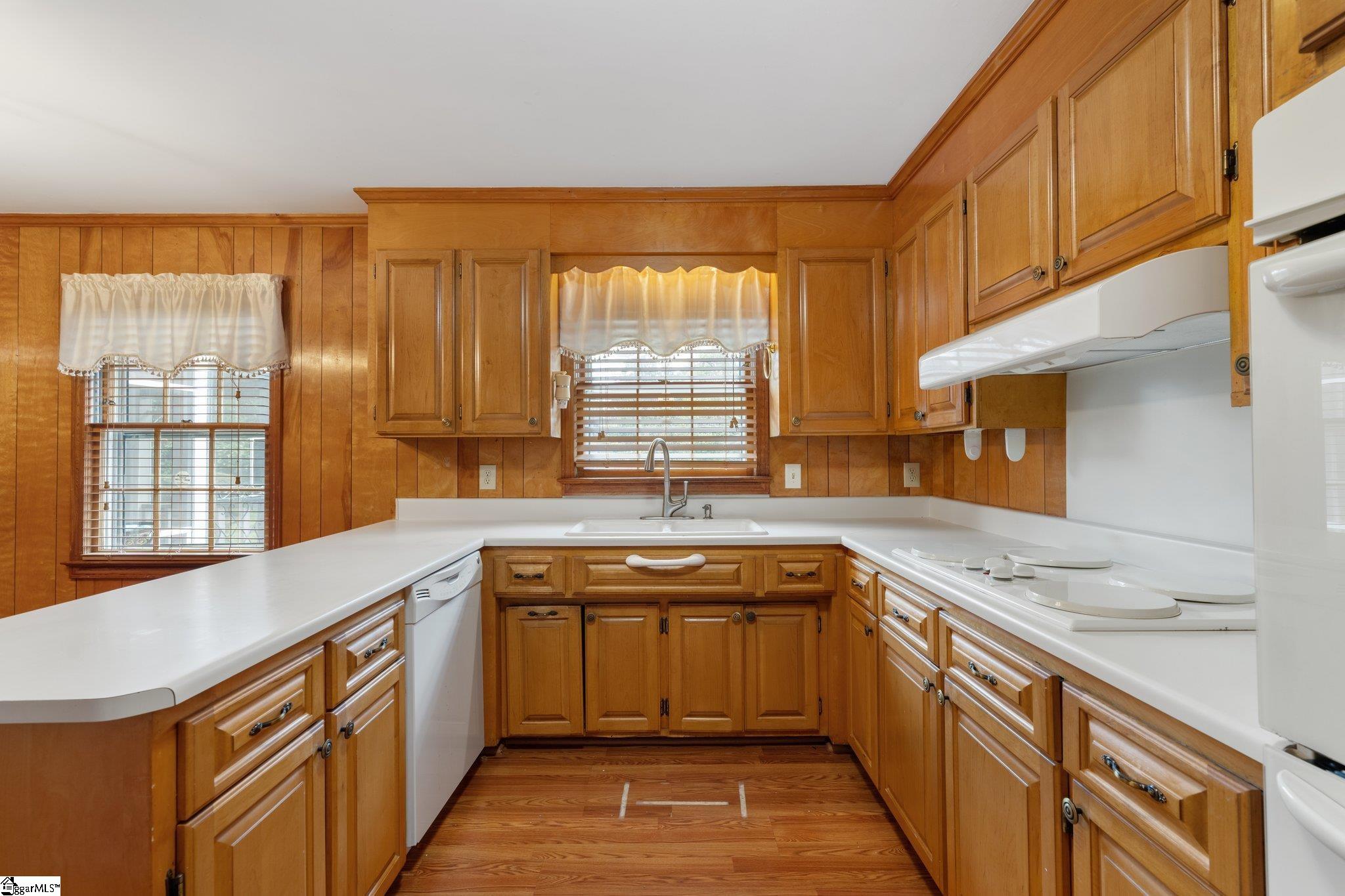 2 Woodfern Circle