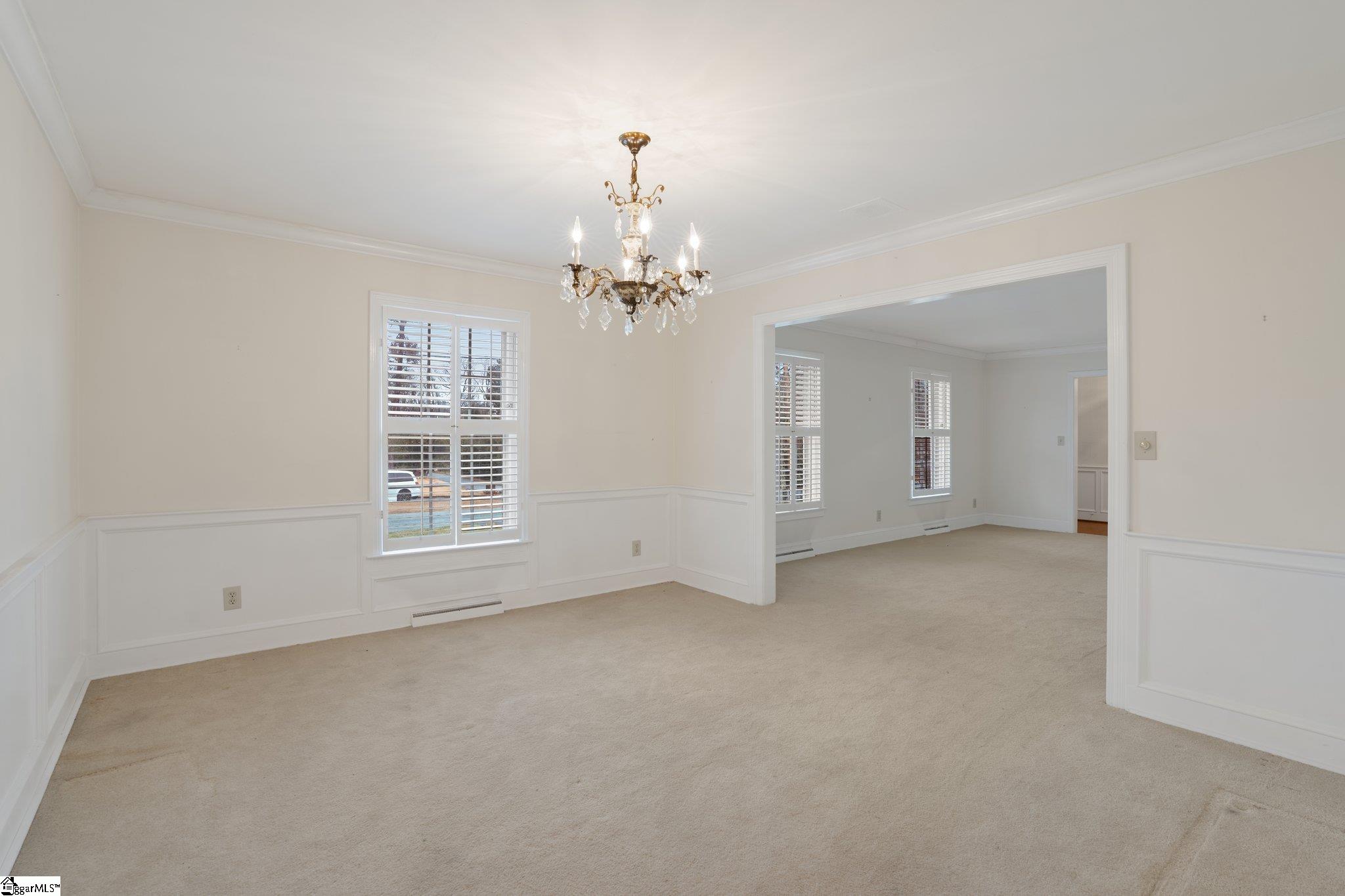2 Woodfern Circle