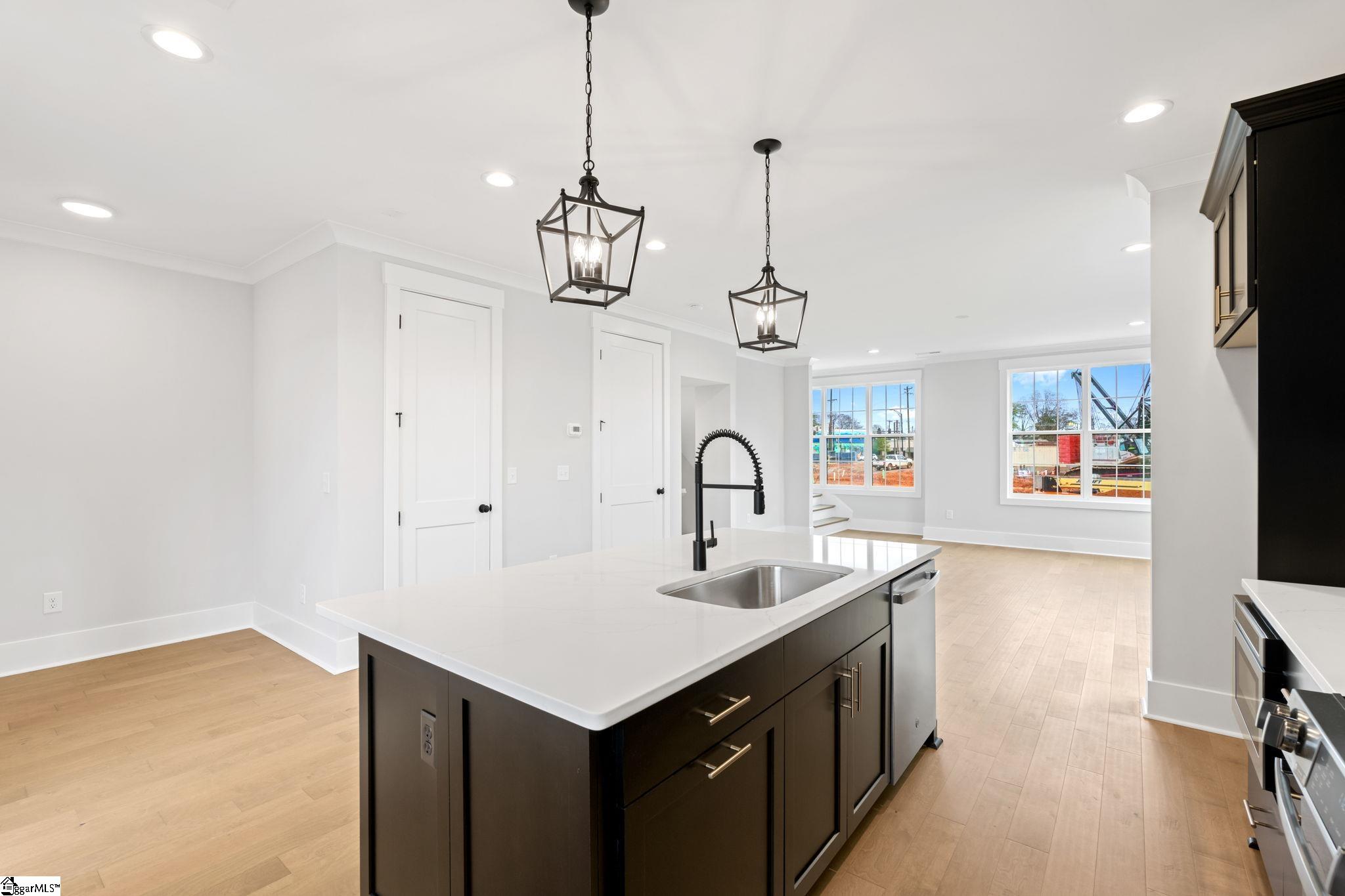 1305 Pendleton Street Unit 18