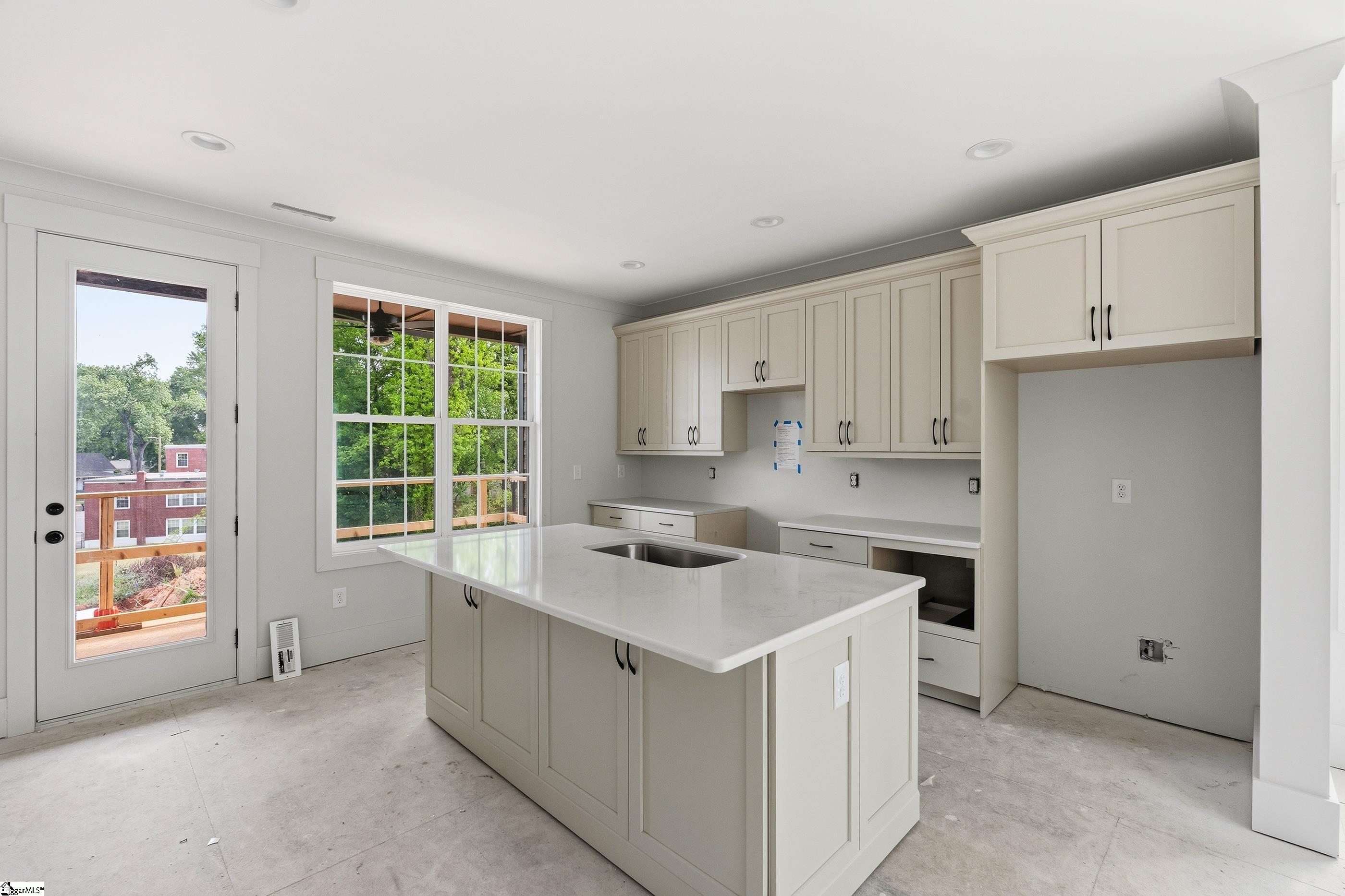 1305 Pendleton Street Unit 18