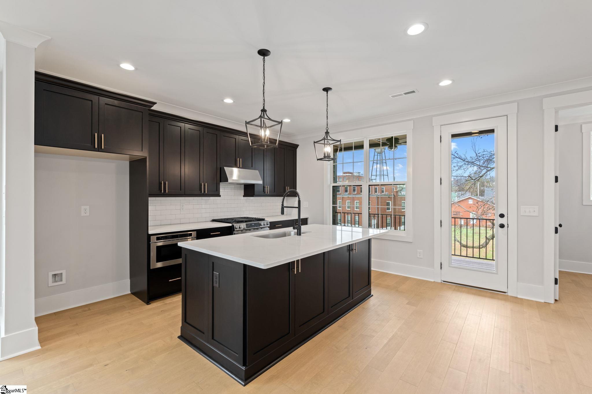 1305 Pendleton Street Unit 18