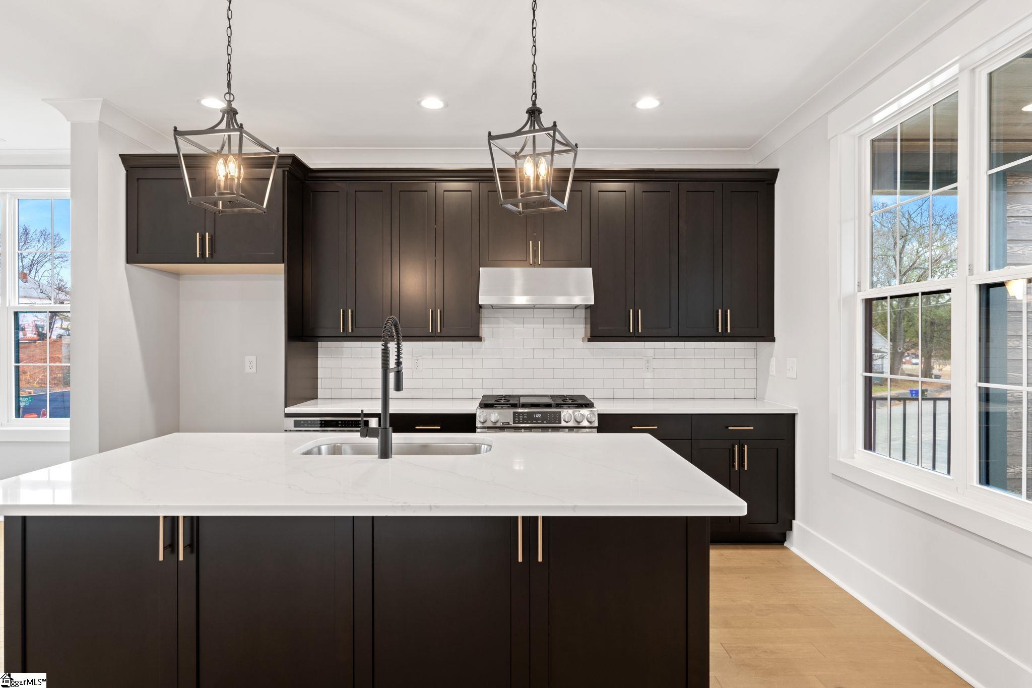 1305 Pendleton Street Unit 18