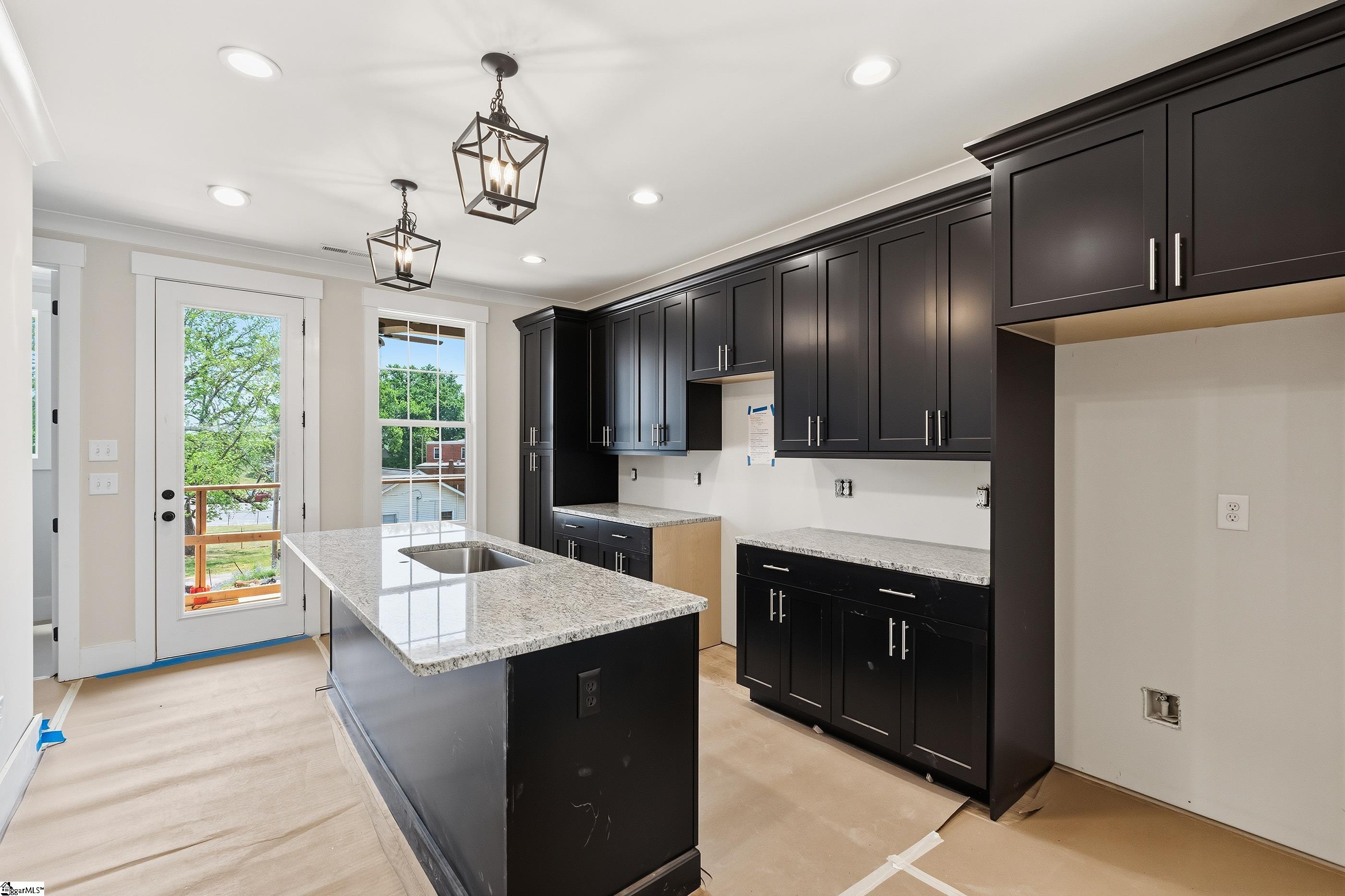 1305 Pendleton Street Unit 14