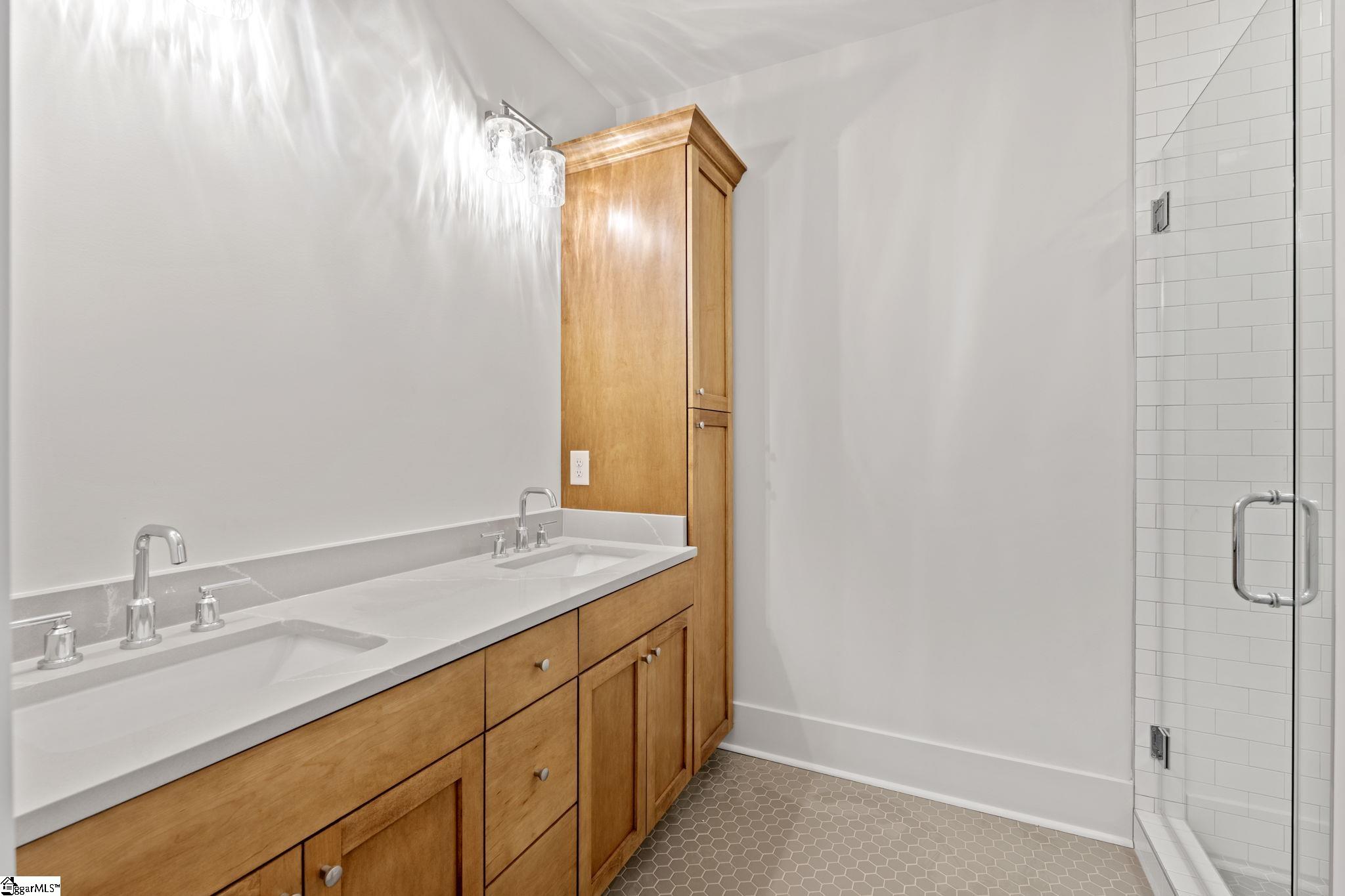 1305 Pendleton Street Unit 14