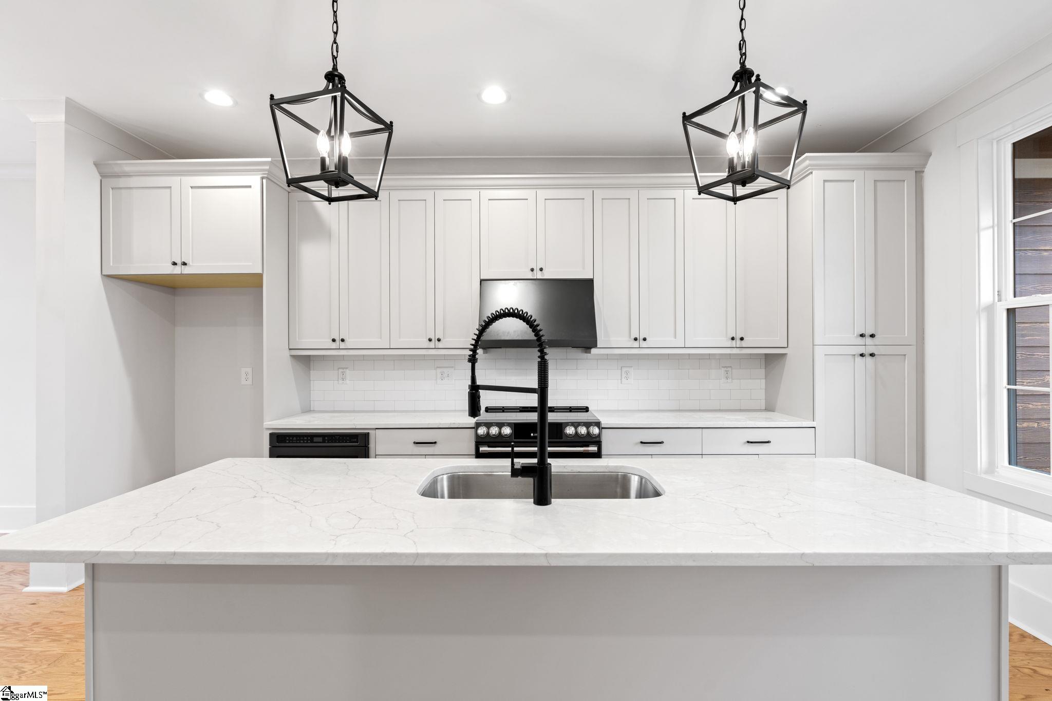 1305 Pendleton Street Unit 14