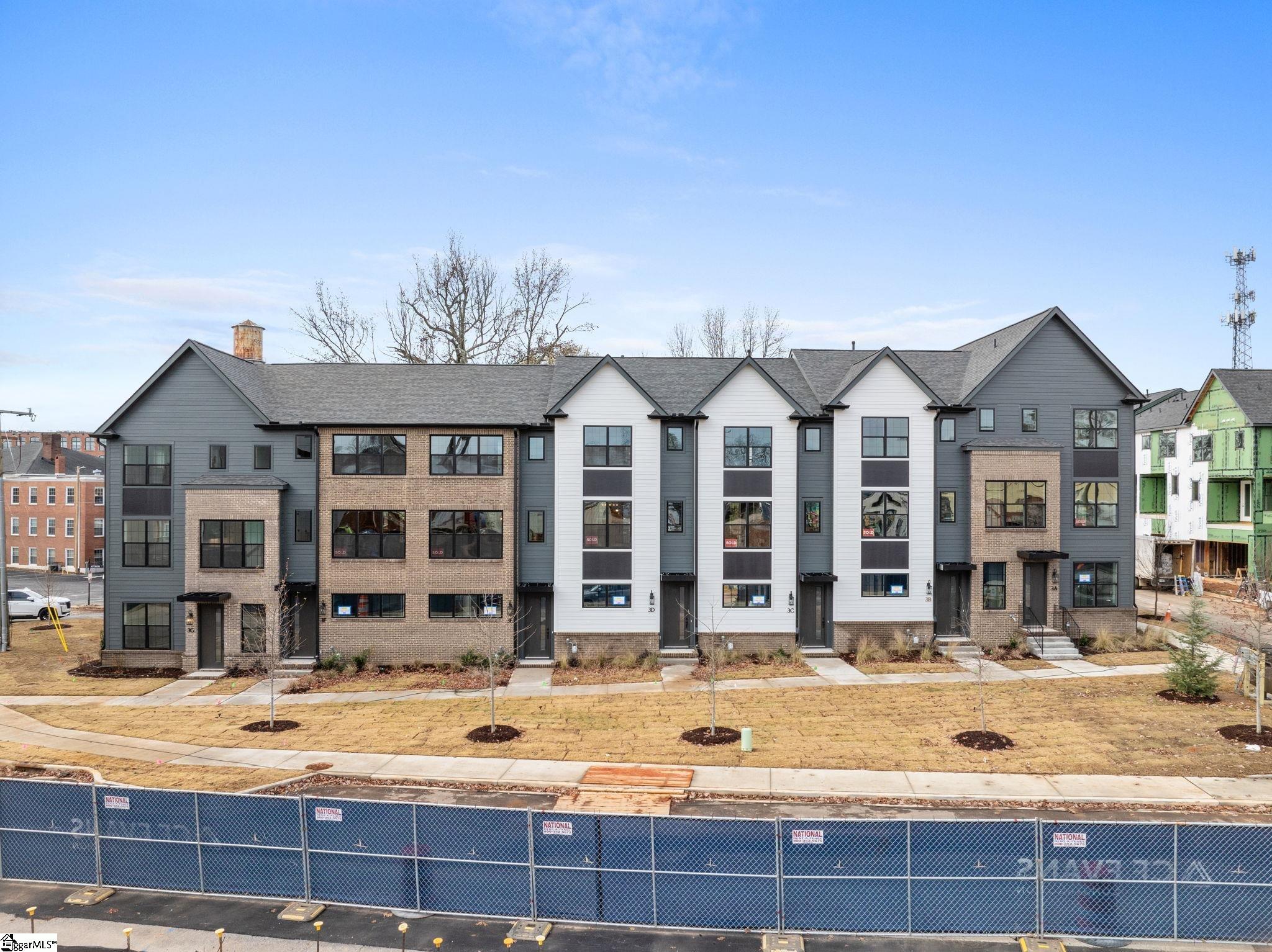 1305 Pendleton Street Unit 14