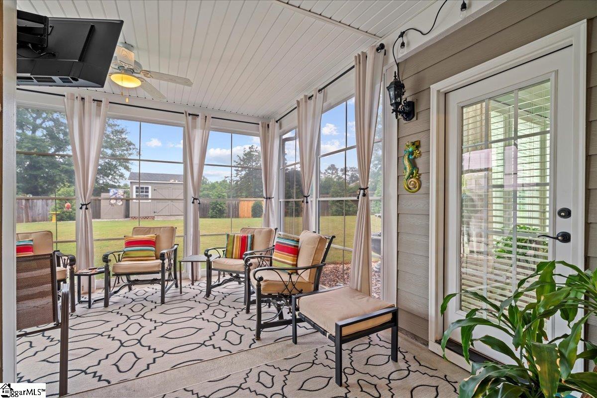 228 Holstein Court