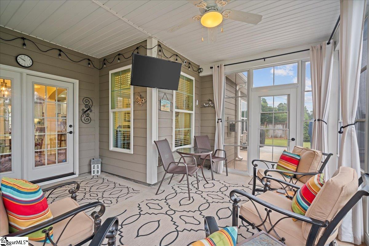 228 Holstein Court