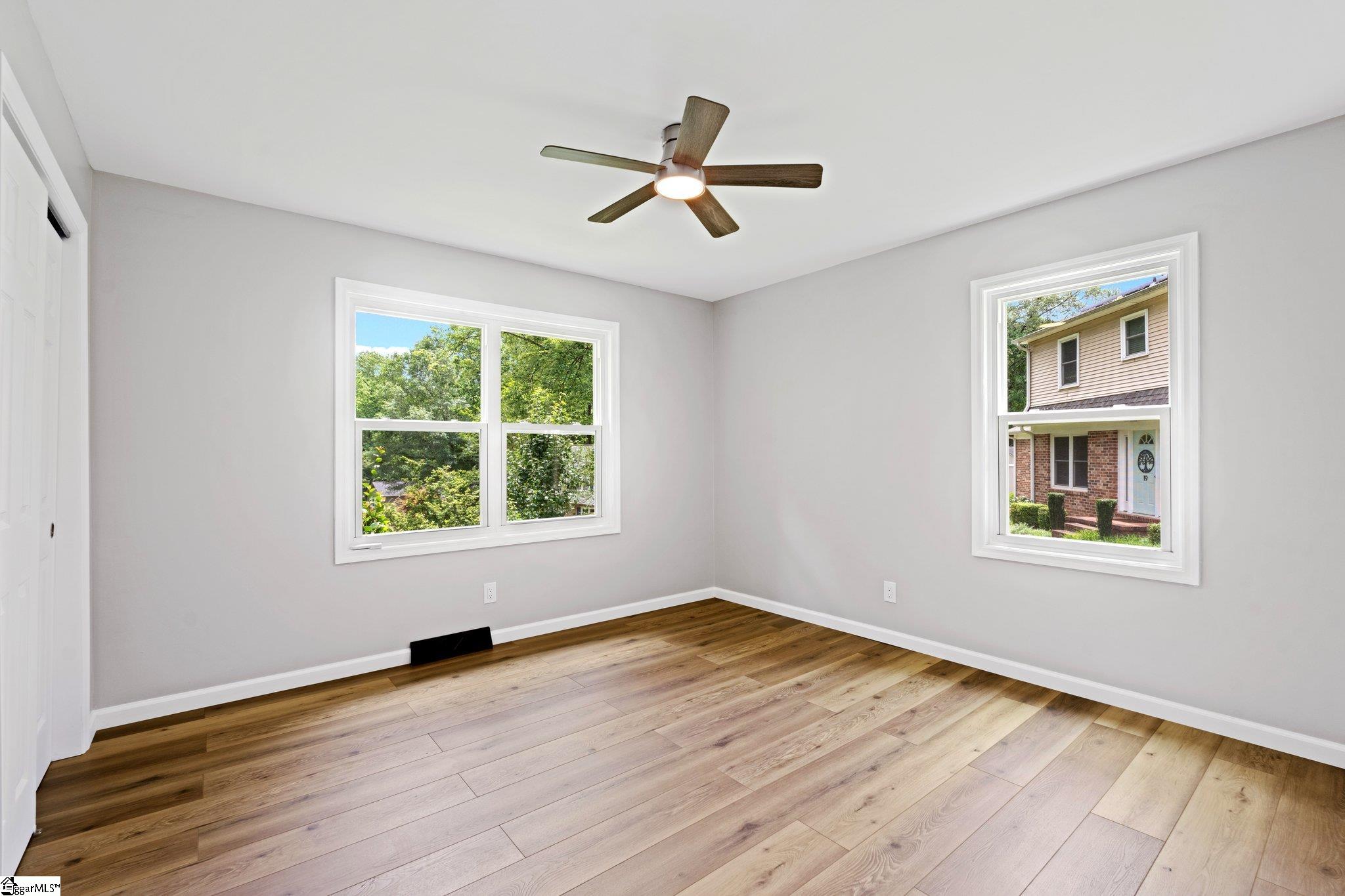 12 Burlwood Court