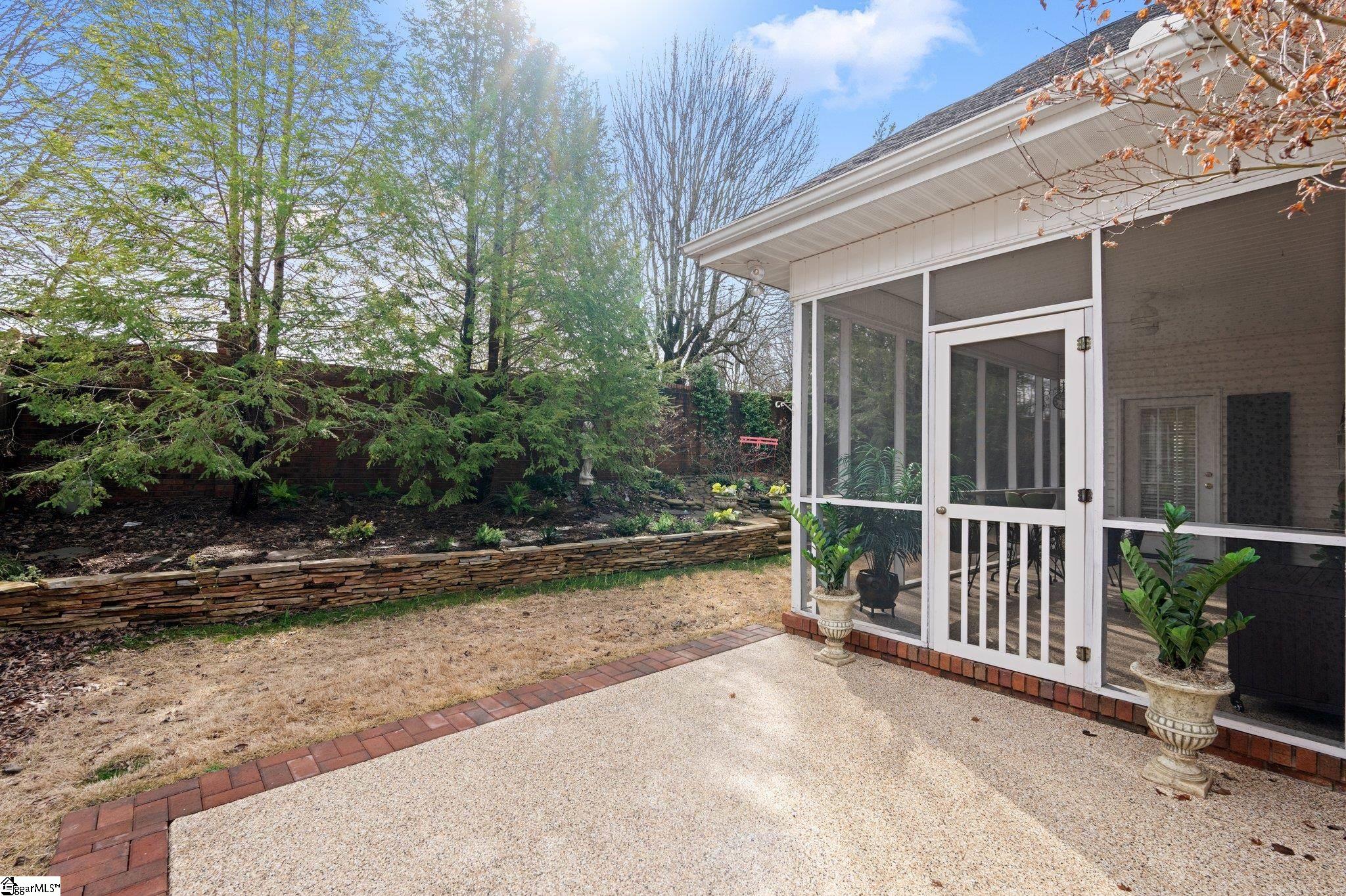 202 Greenview Circle