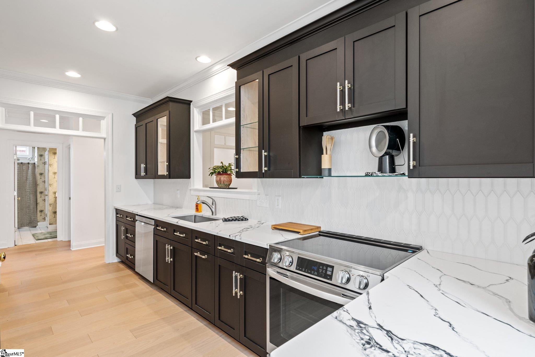 202 Greenview Circle