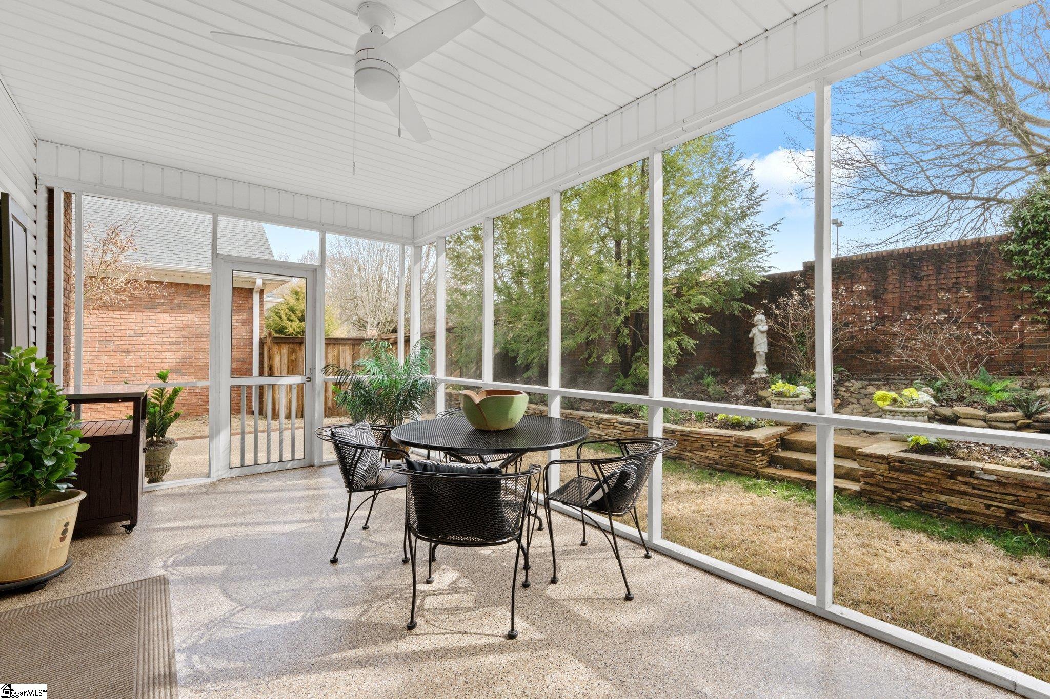 202 Greenview Circle