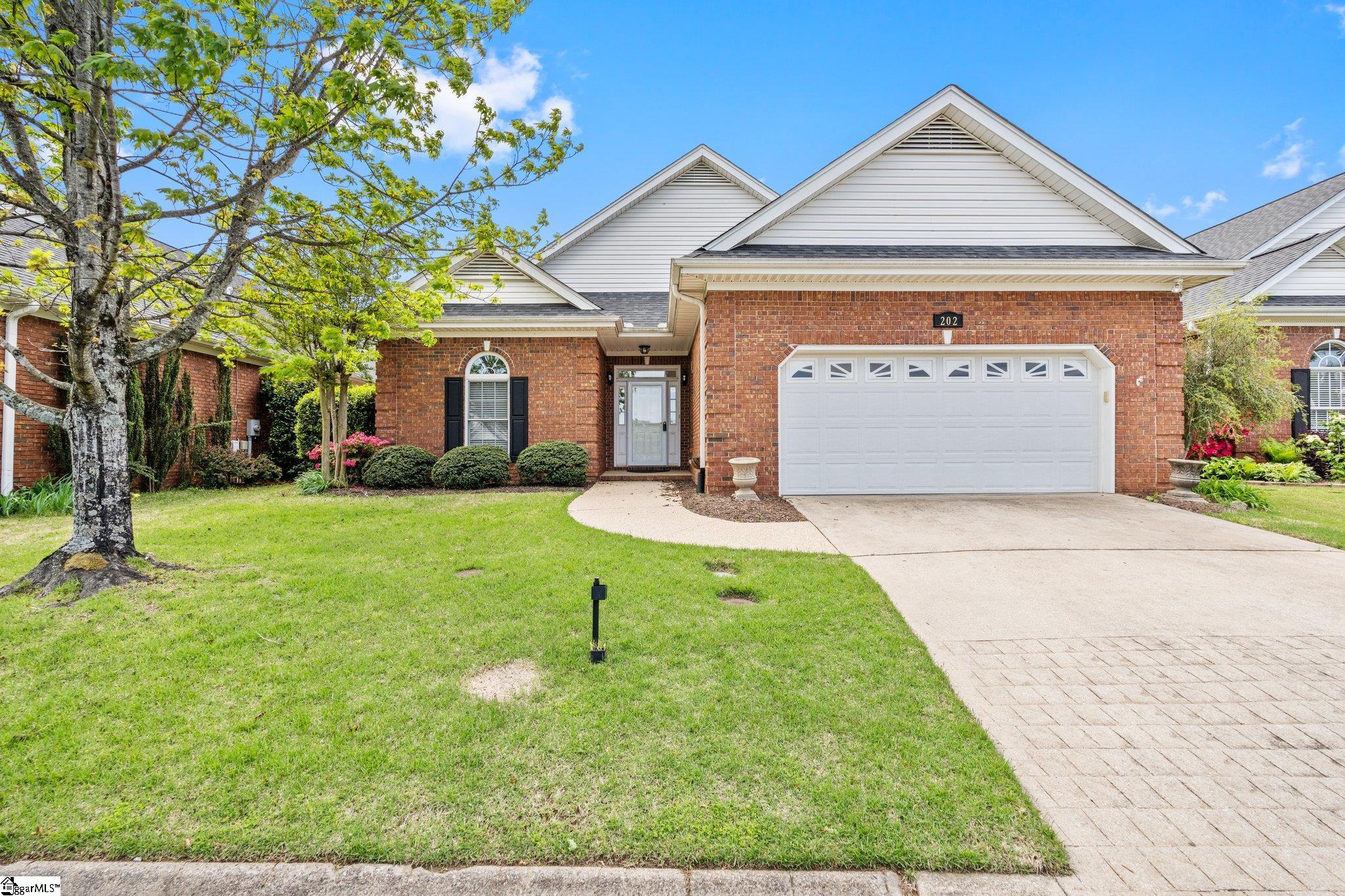 202 Greenview Circle