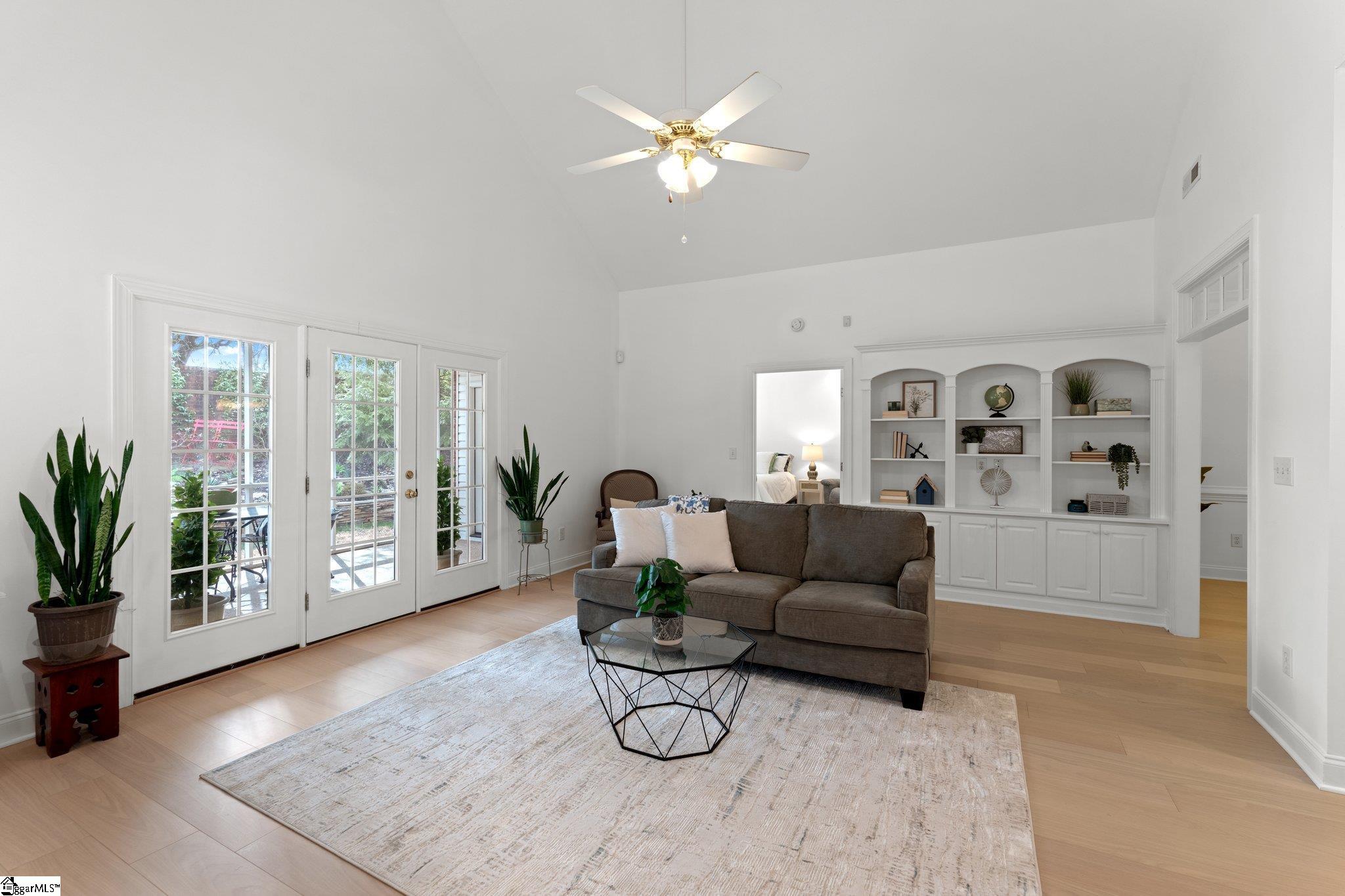 202 Greenview Circle