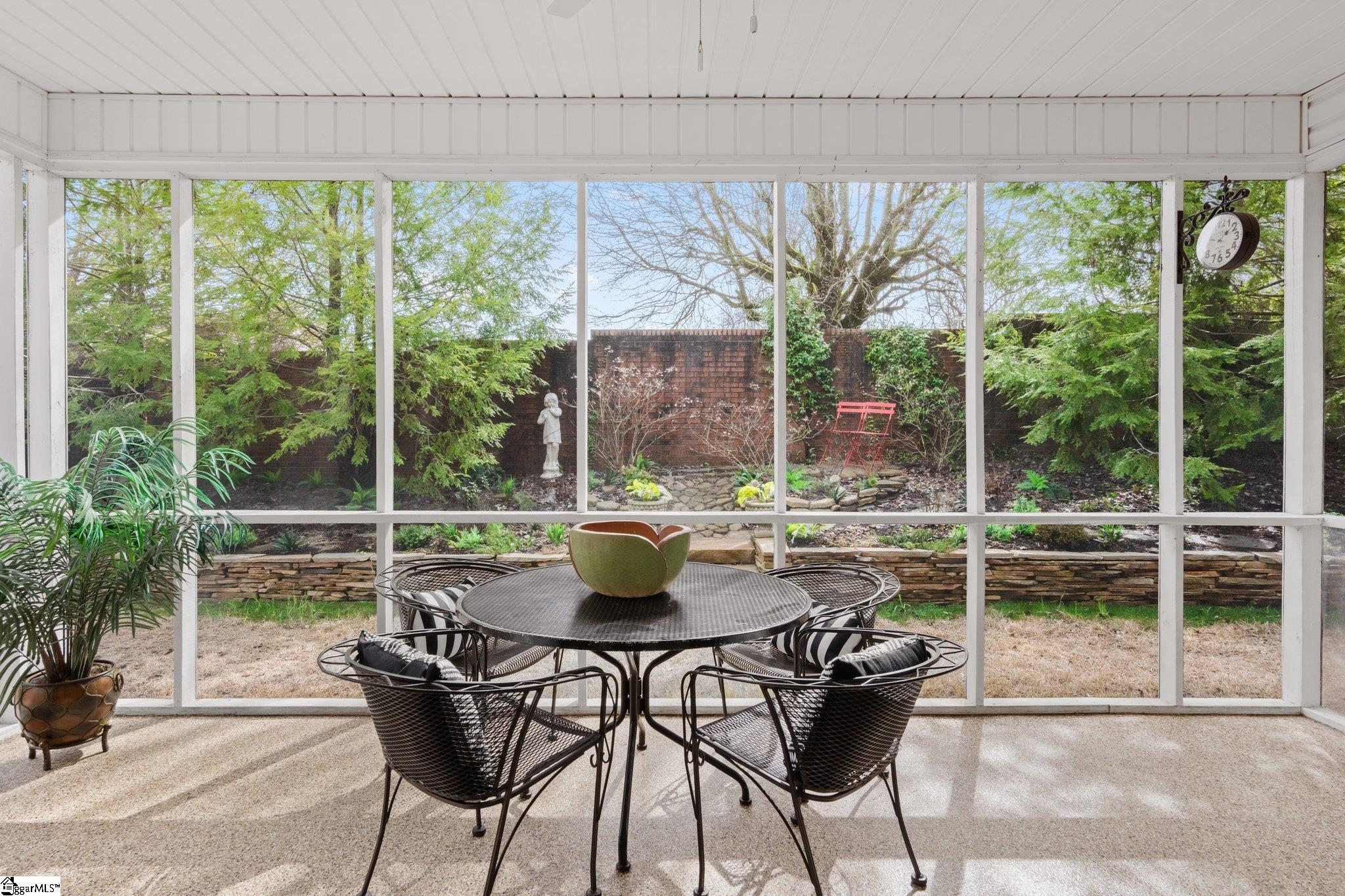 202 Greenview Circle