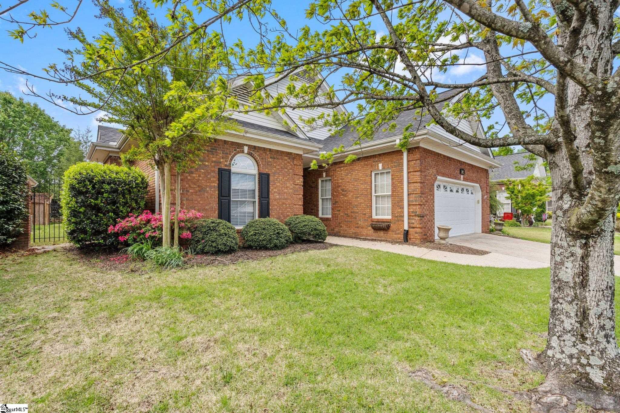202 Greenview Circle