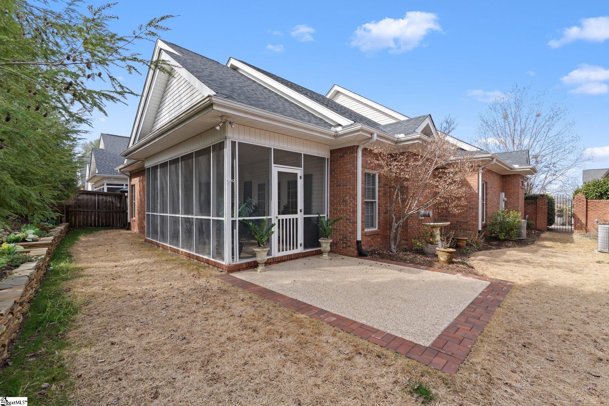 202 Greenview Circle