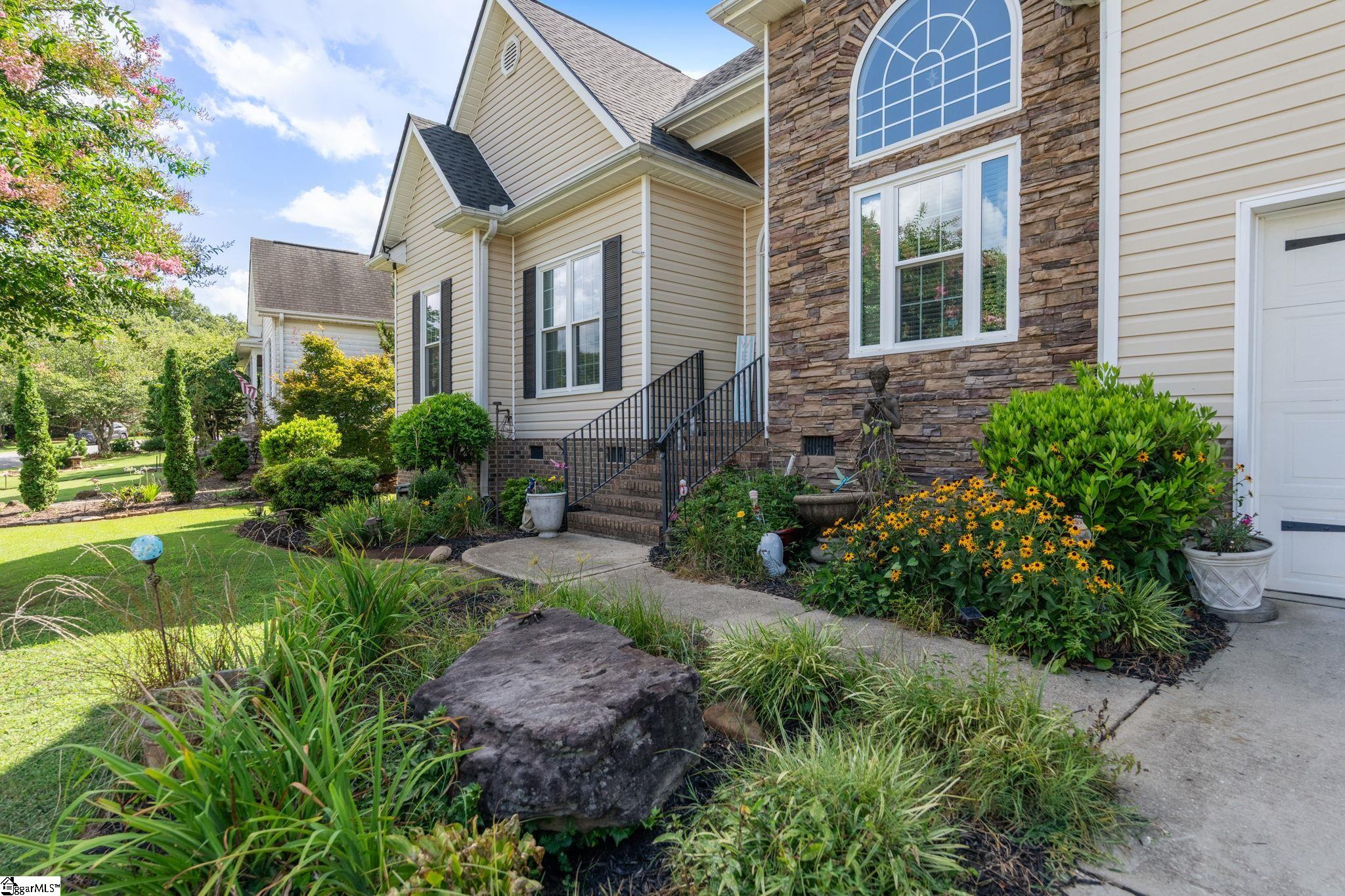 211 Northfield Lane
