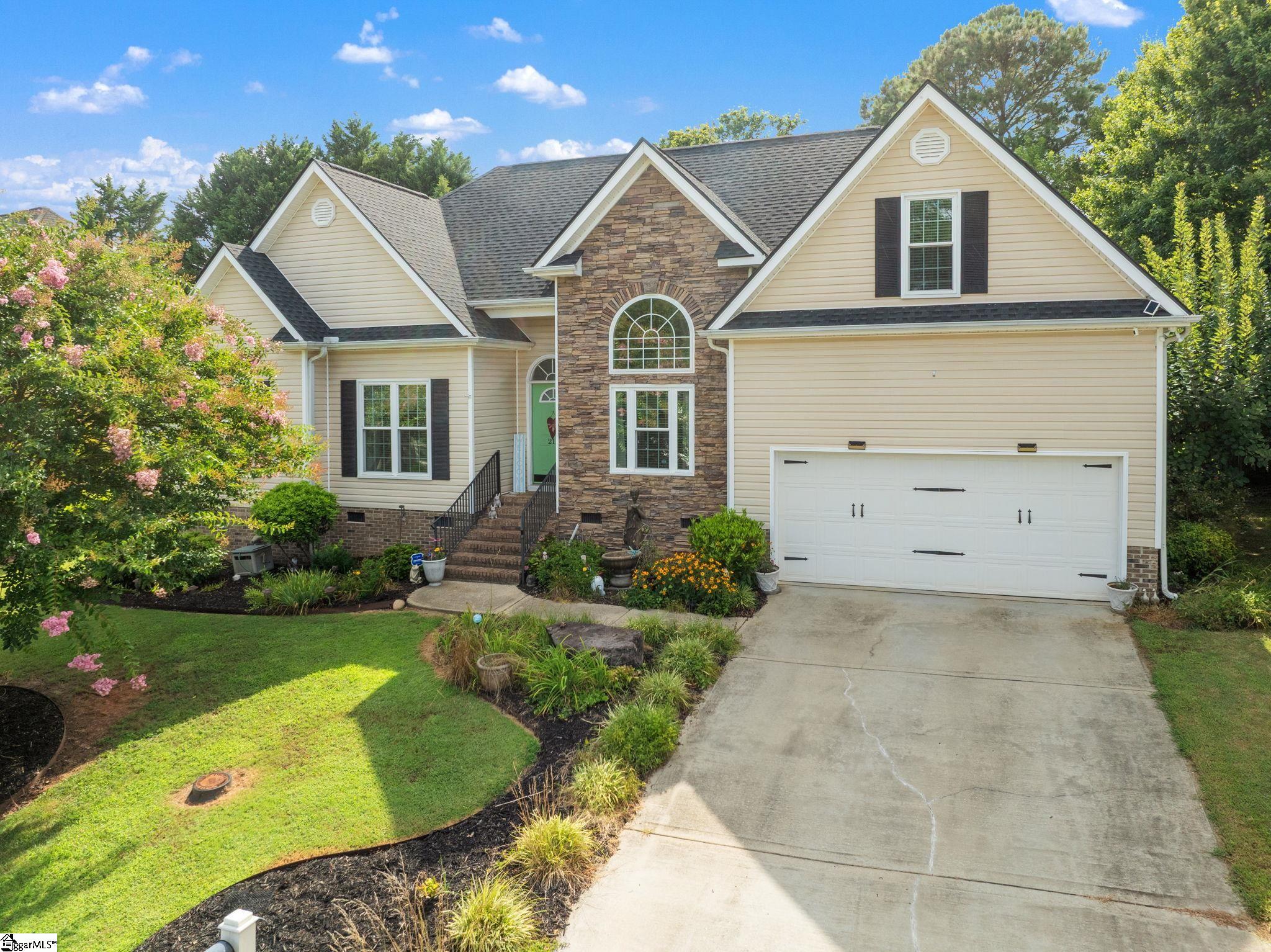 211 Northfield Lane
