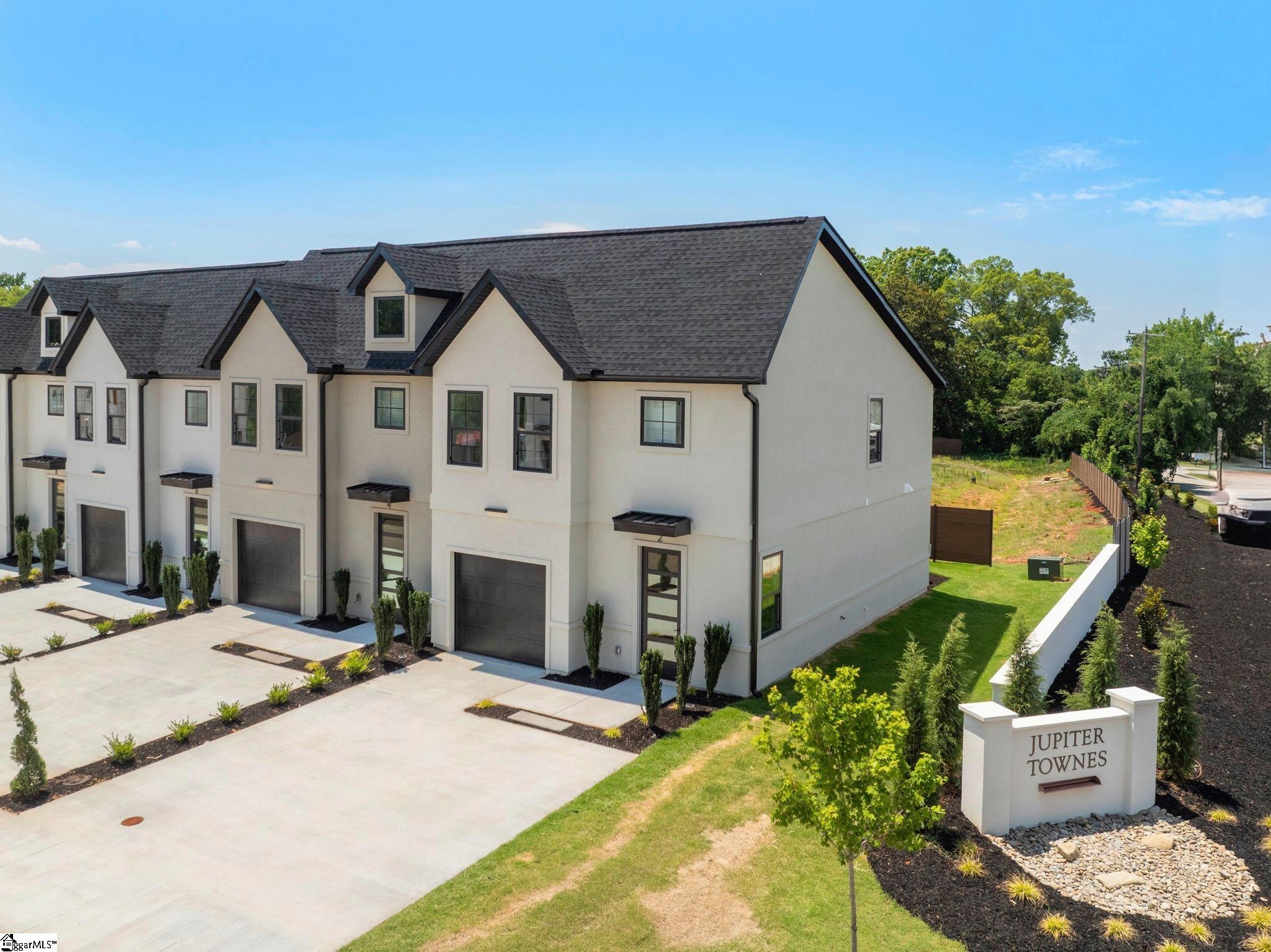 4 Taverly Drive
