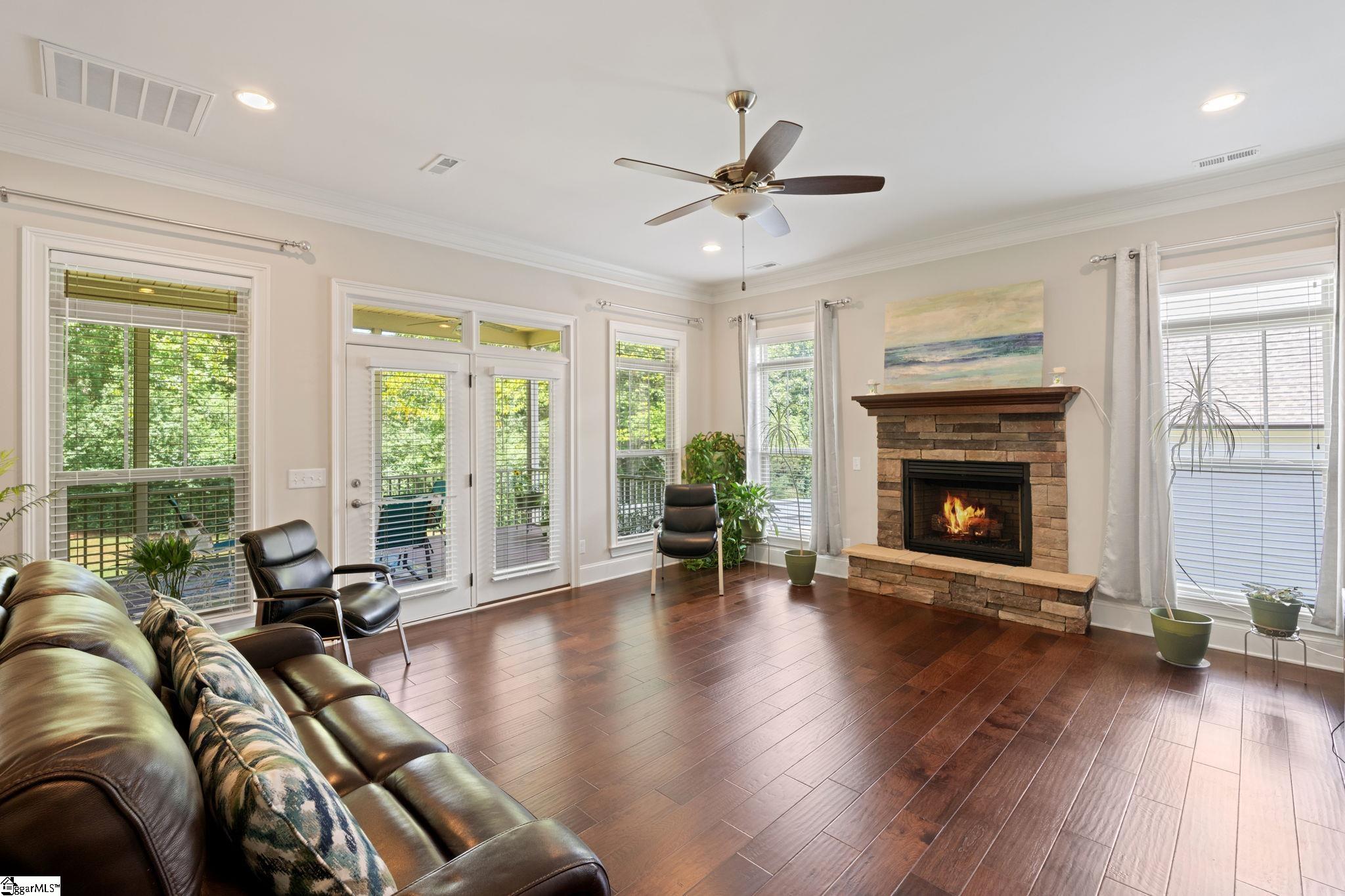 606 W Winding Slope Drive