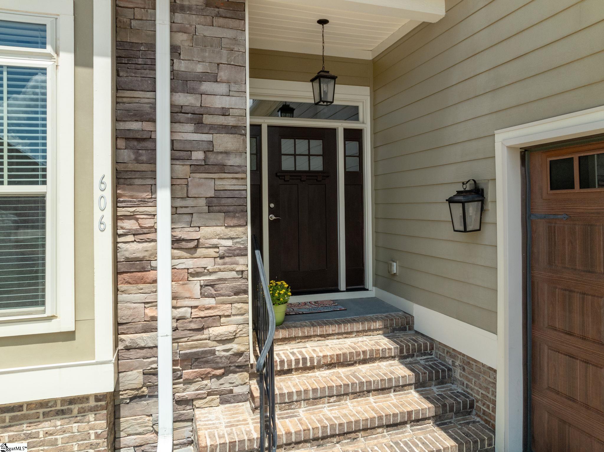 606 W Winding Slope Drive