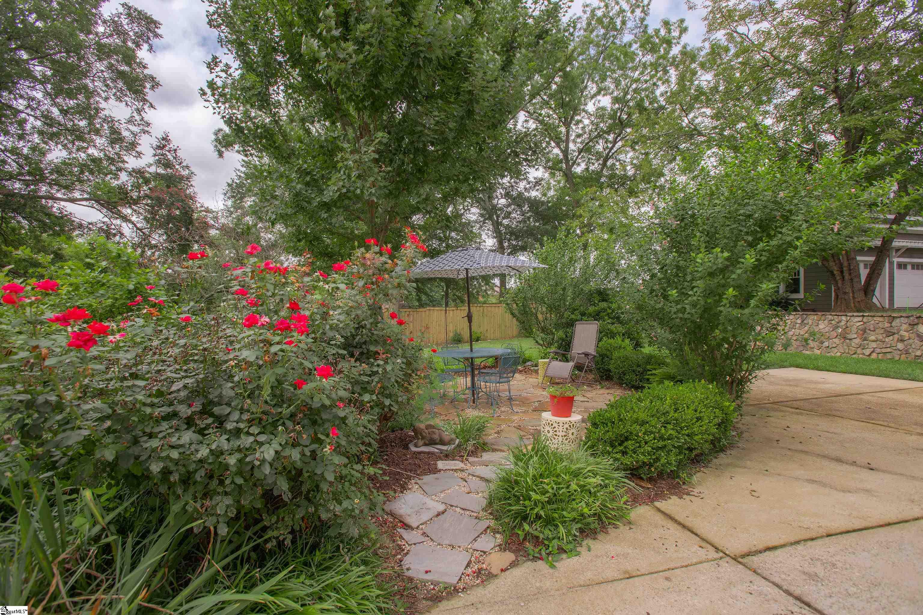 321 W Earle Street