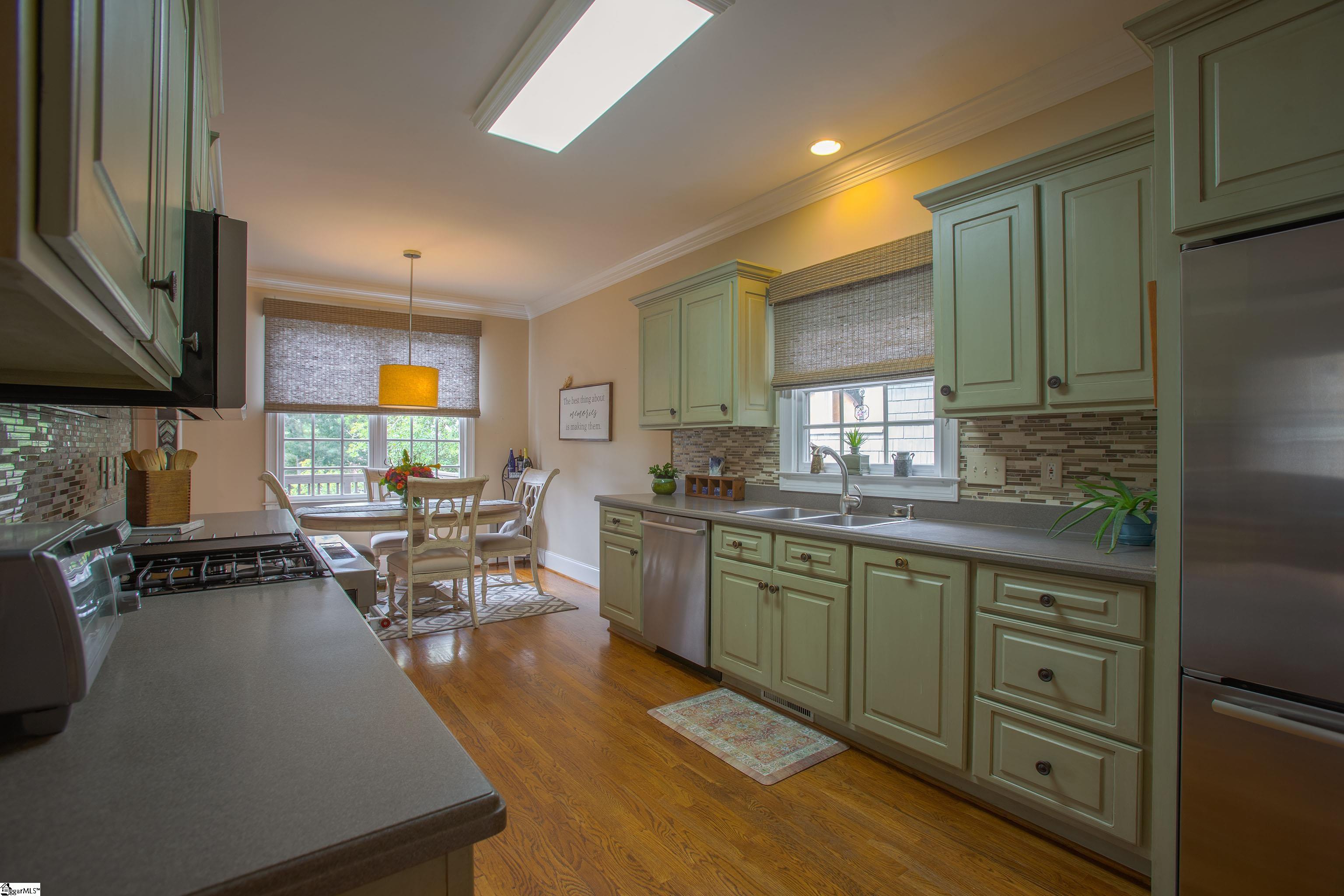 321 W Earle Street
