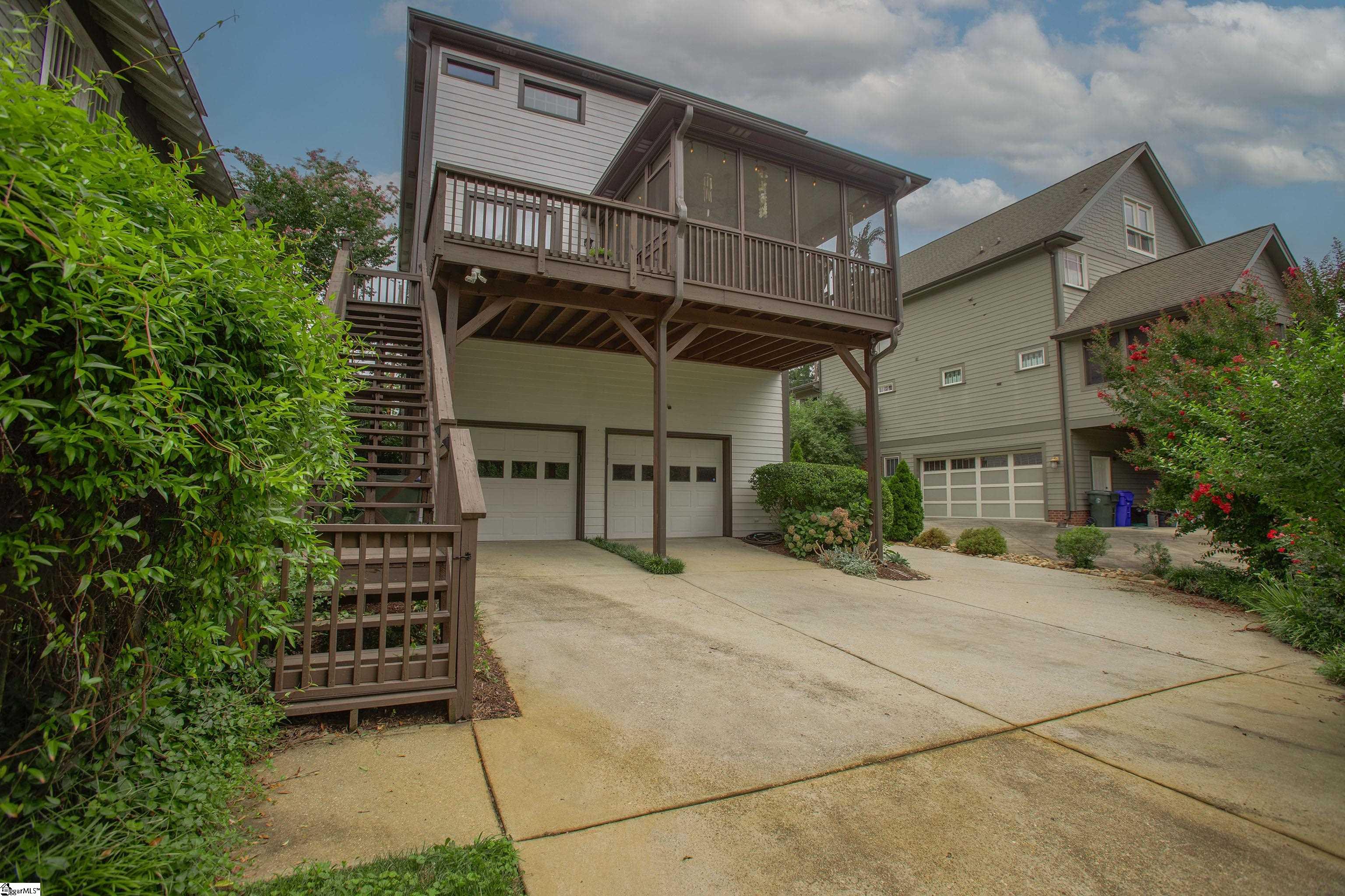 321 W Earle Street