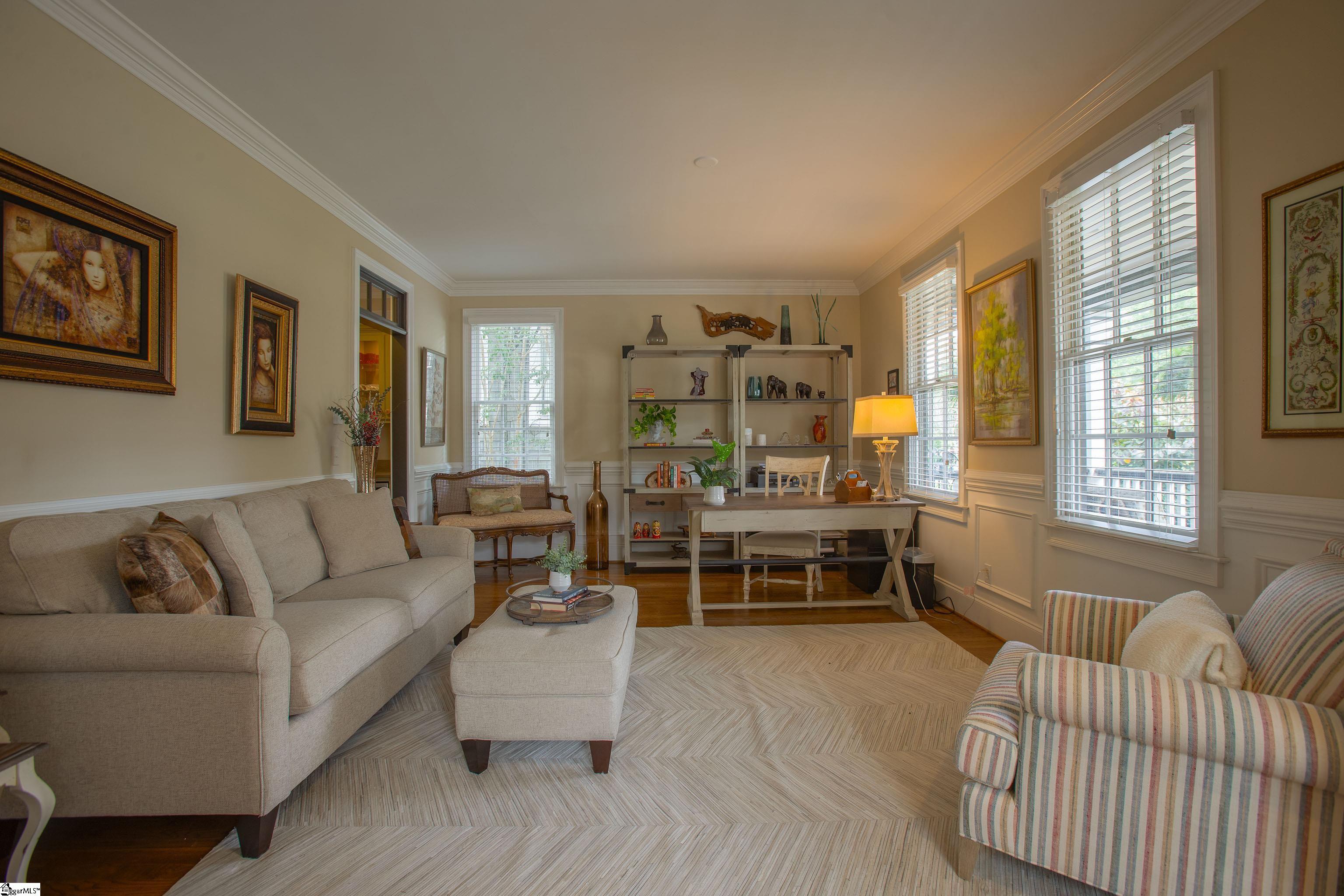 321 W Earle Street