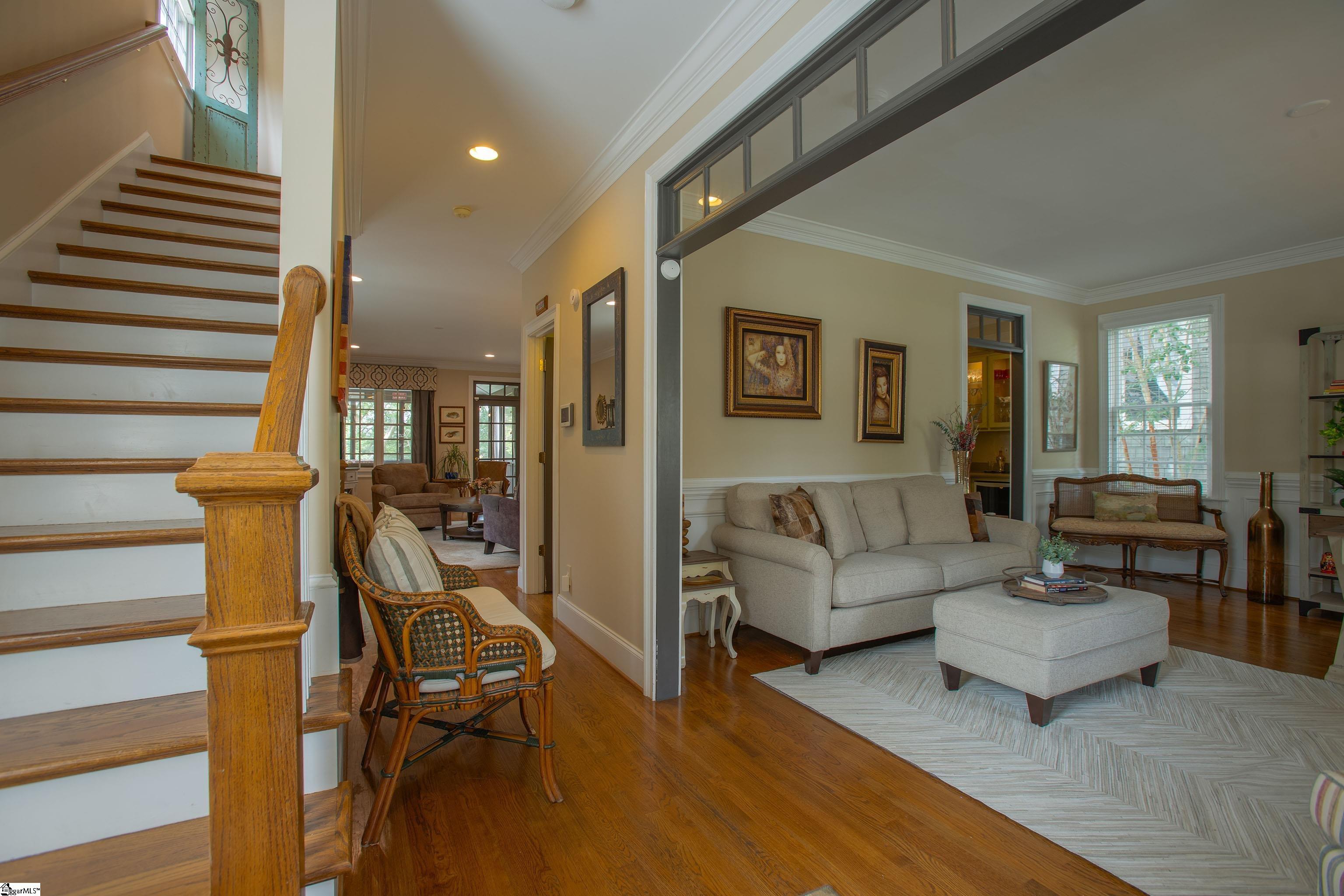 321 W Earle Street