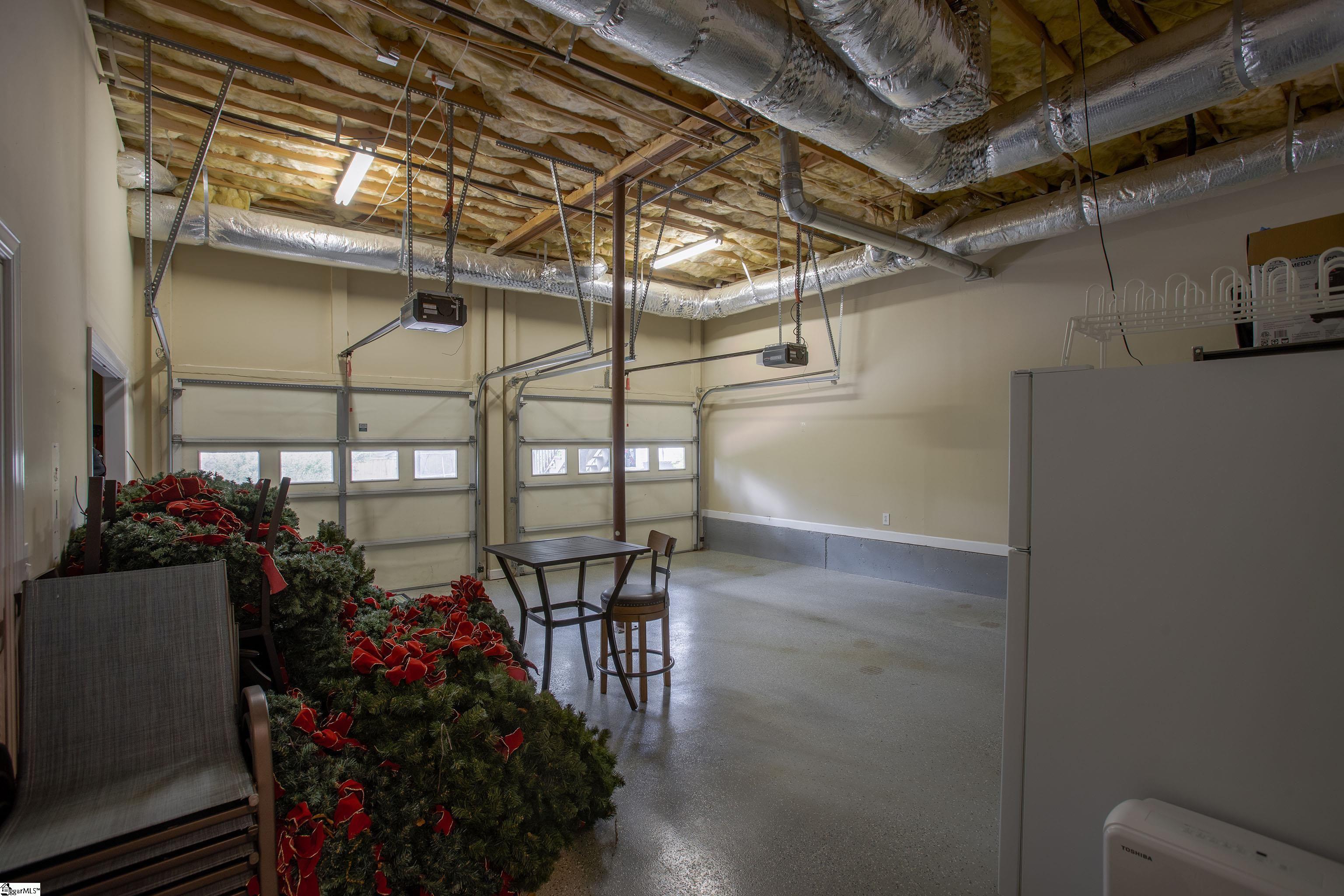 321 W Earle Street