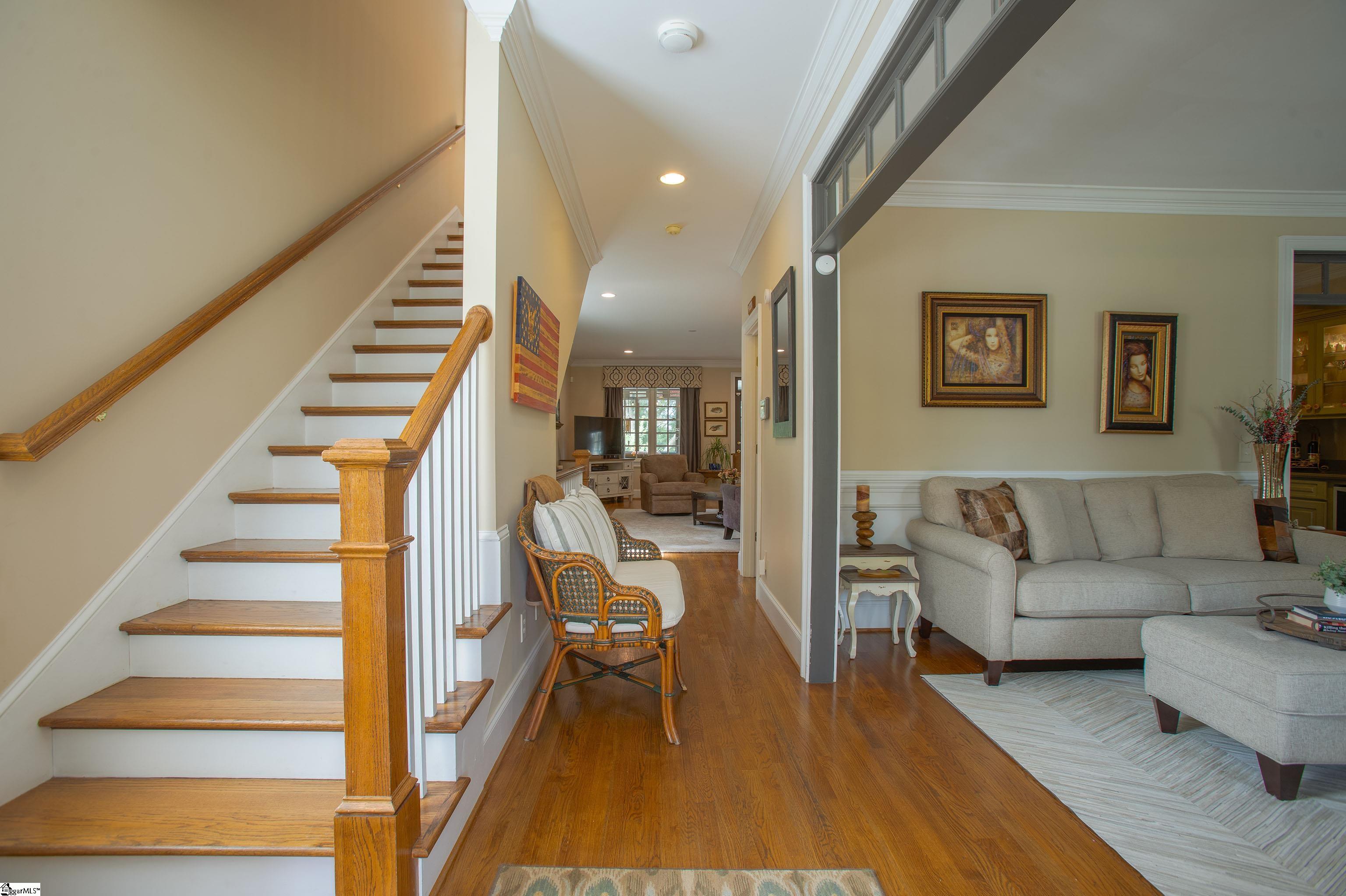 321 W Earle Street