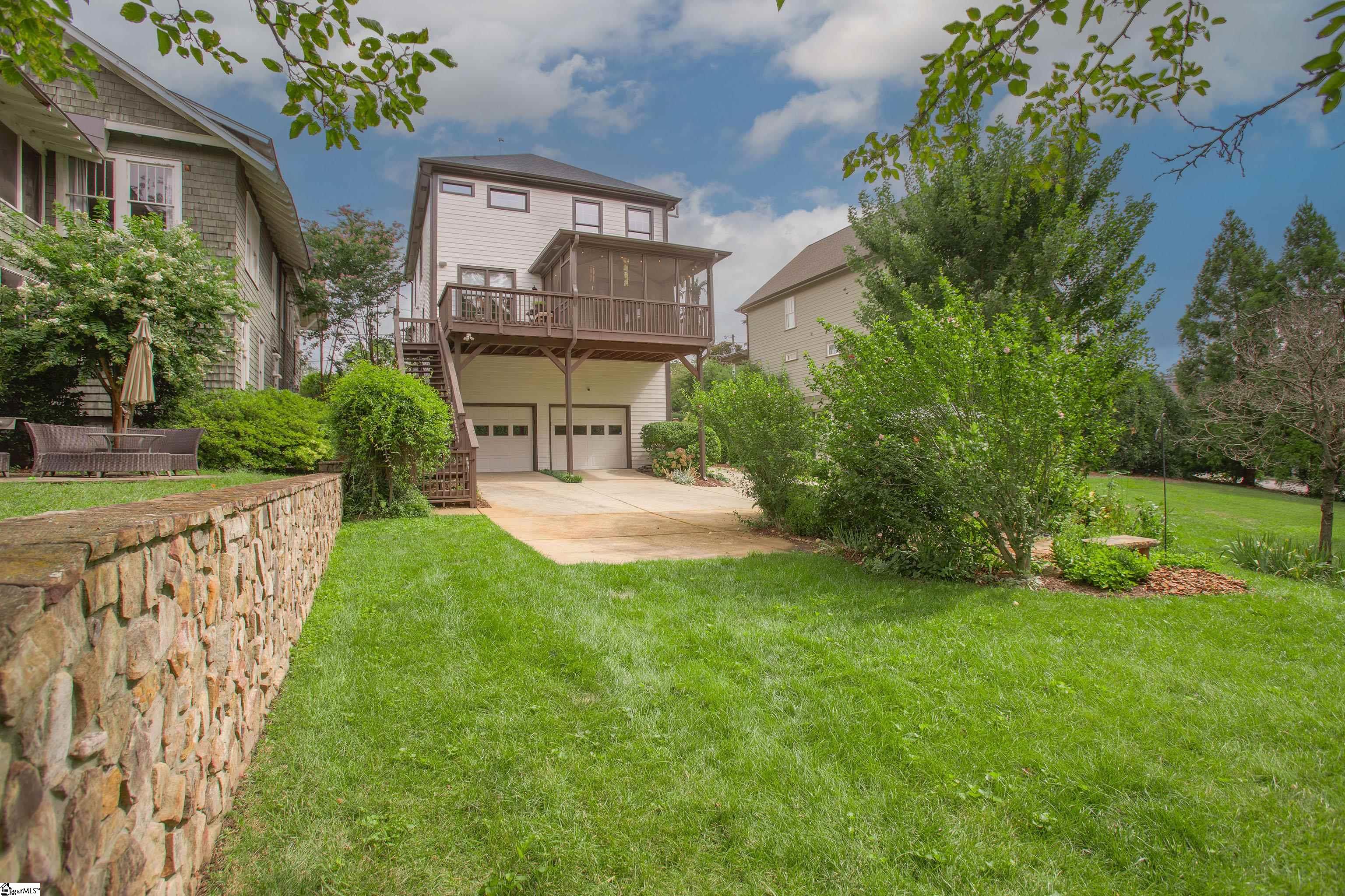 321 W Earle Street