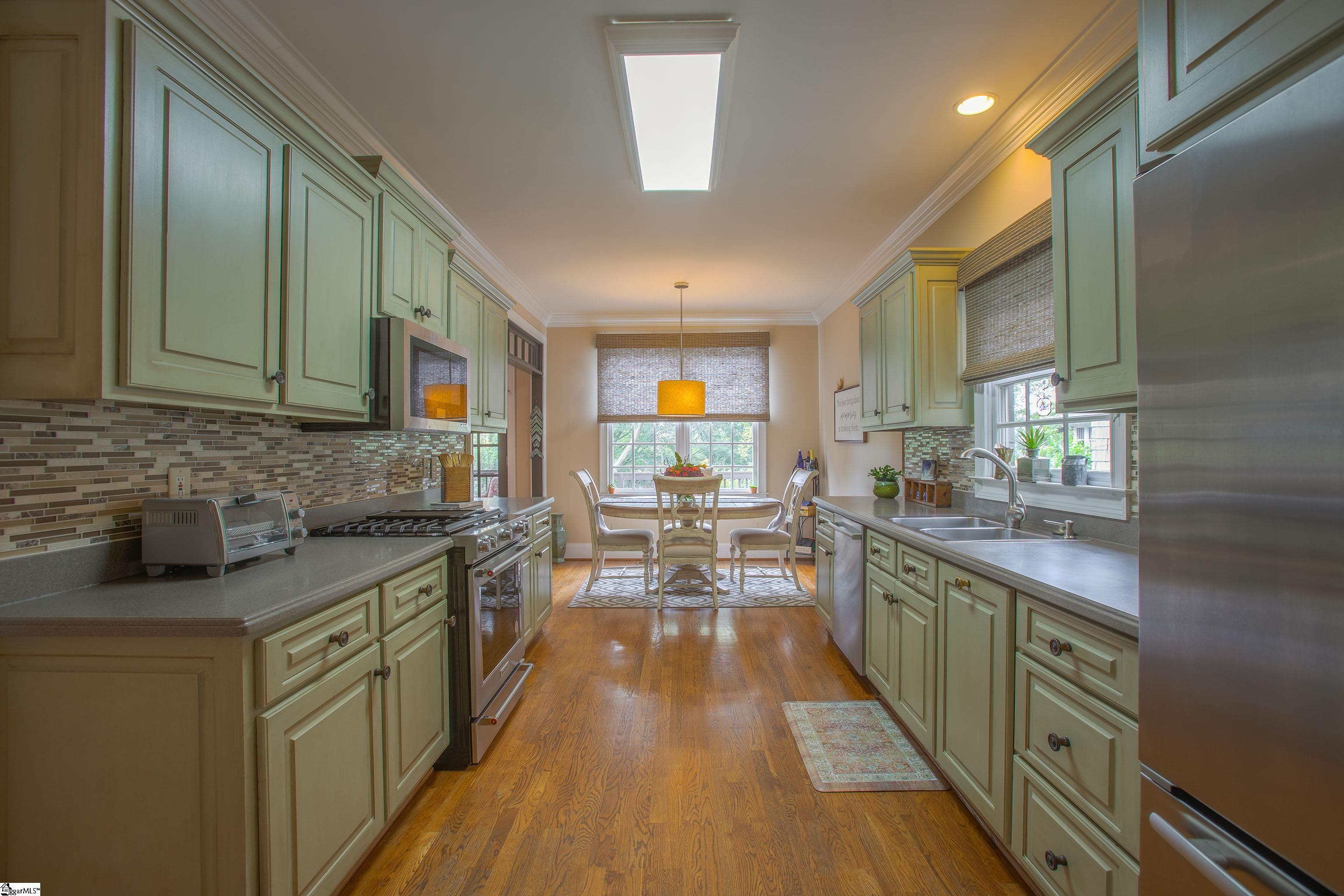 321 W Earle Street