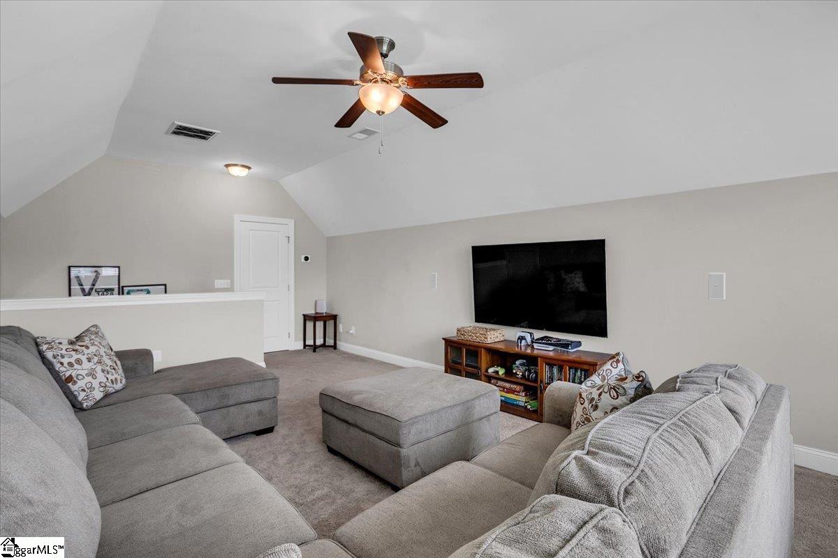 404 Algonquin Trail