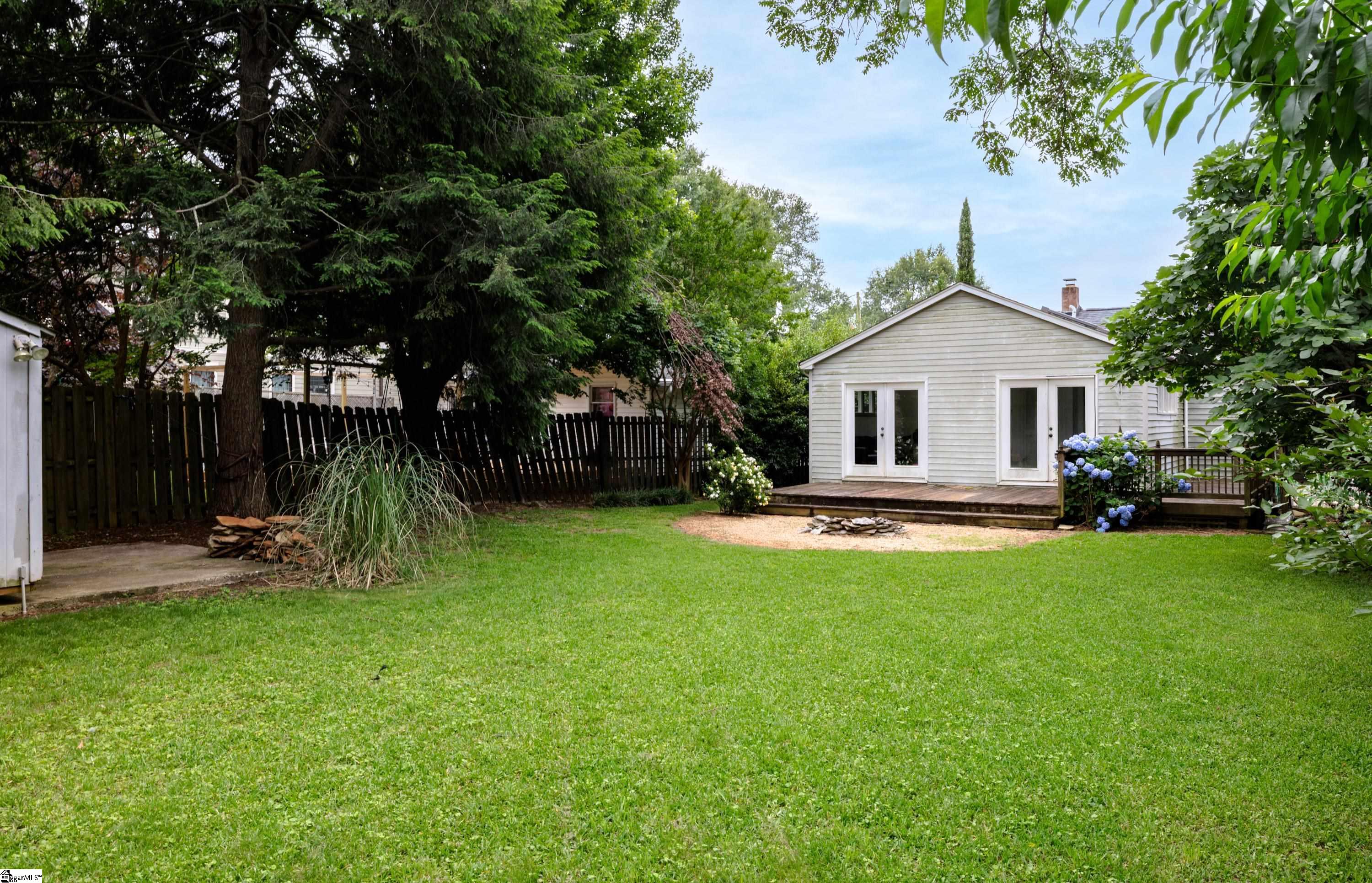 222 Buist Avenue