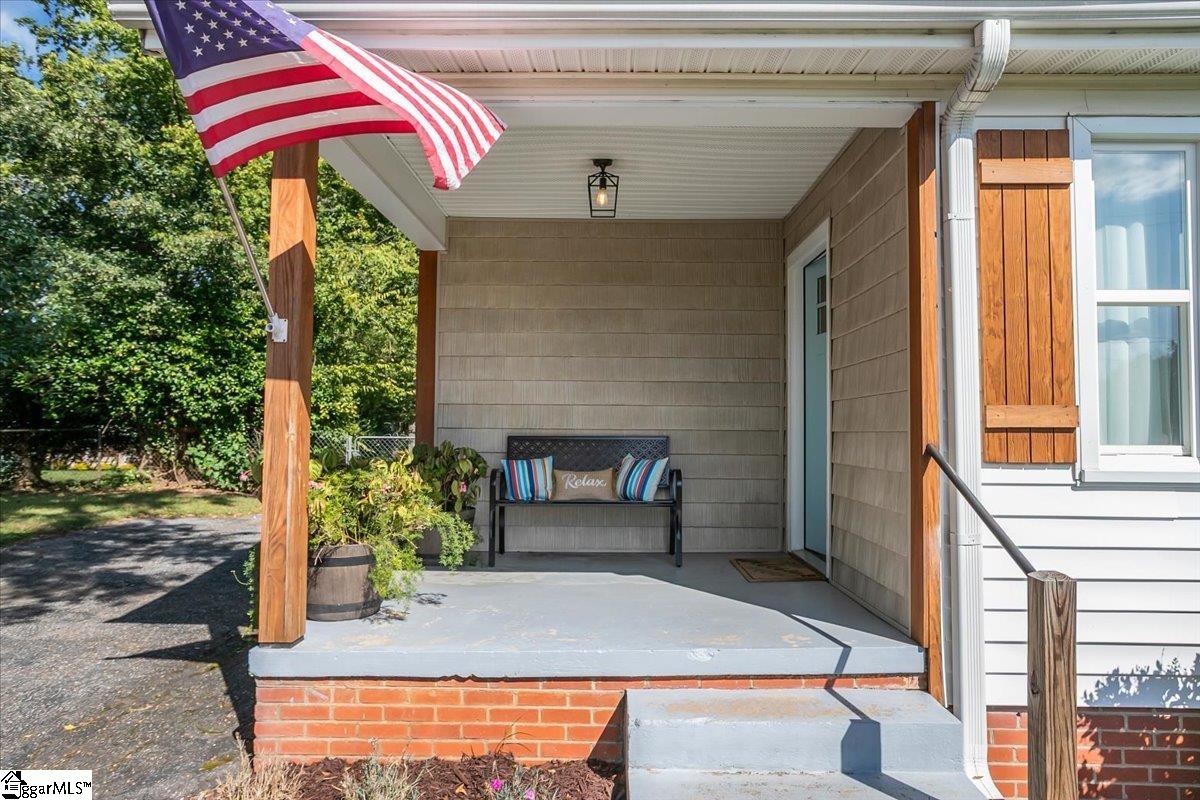 322 Pine Street, Greer