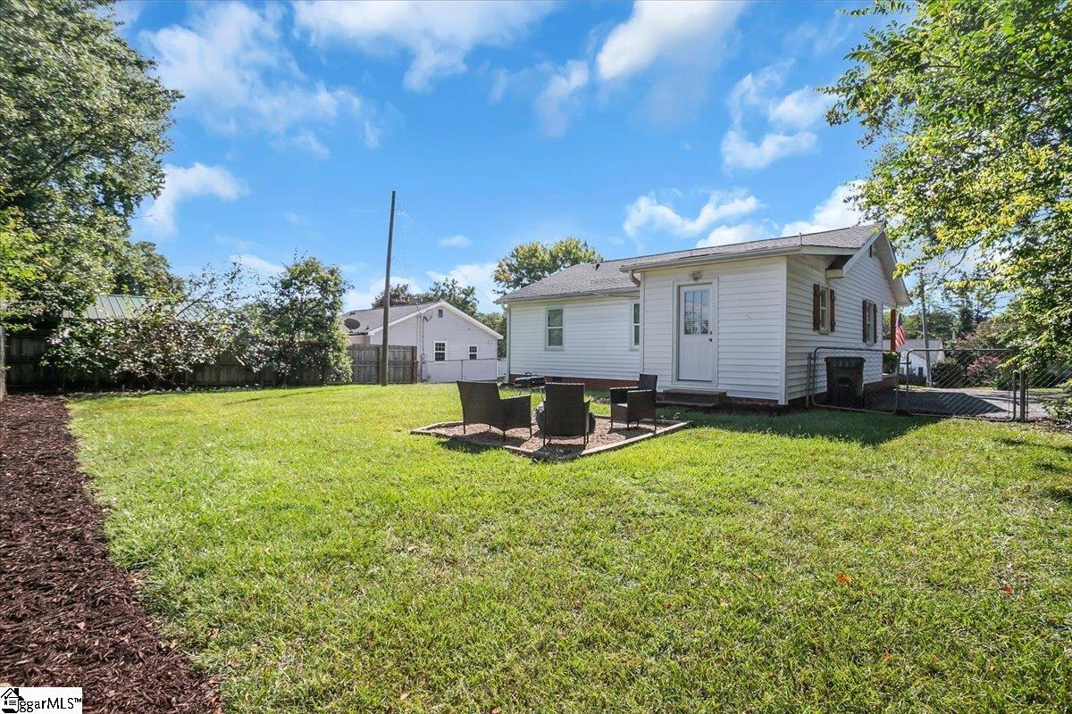 322 Pine Street, Greer