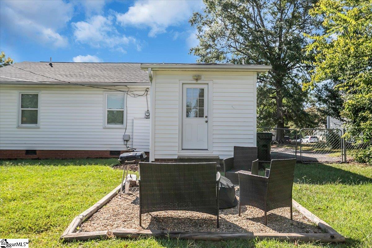 322 Pine Street, Greer