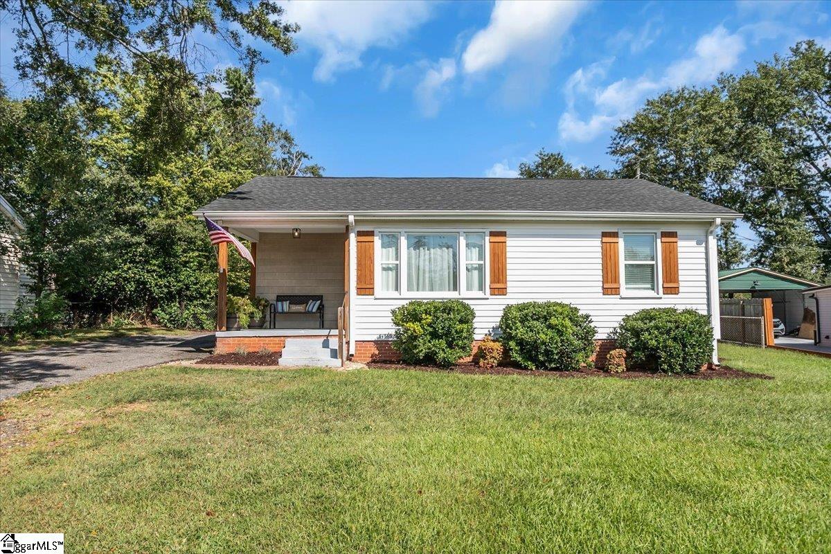 322 Pine Street, Greer