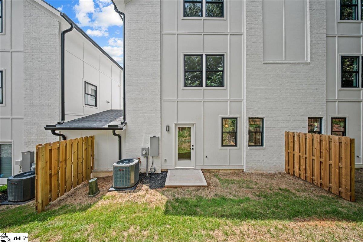 112 Lepak Lane, Greenville