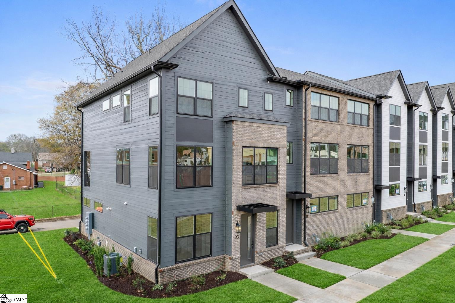 1305 Pendleton Street Unit 12