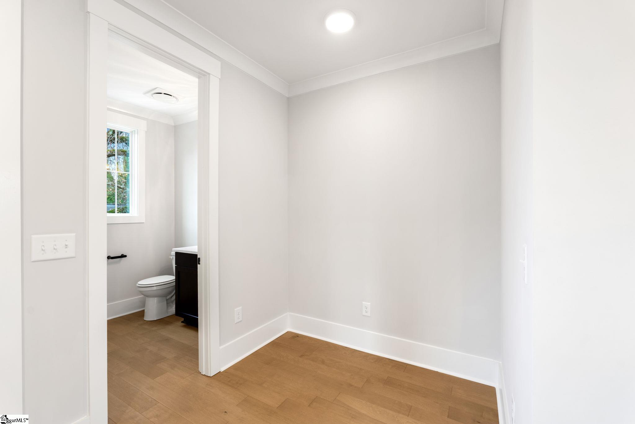 1305 Pendleton Street Unit 12