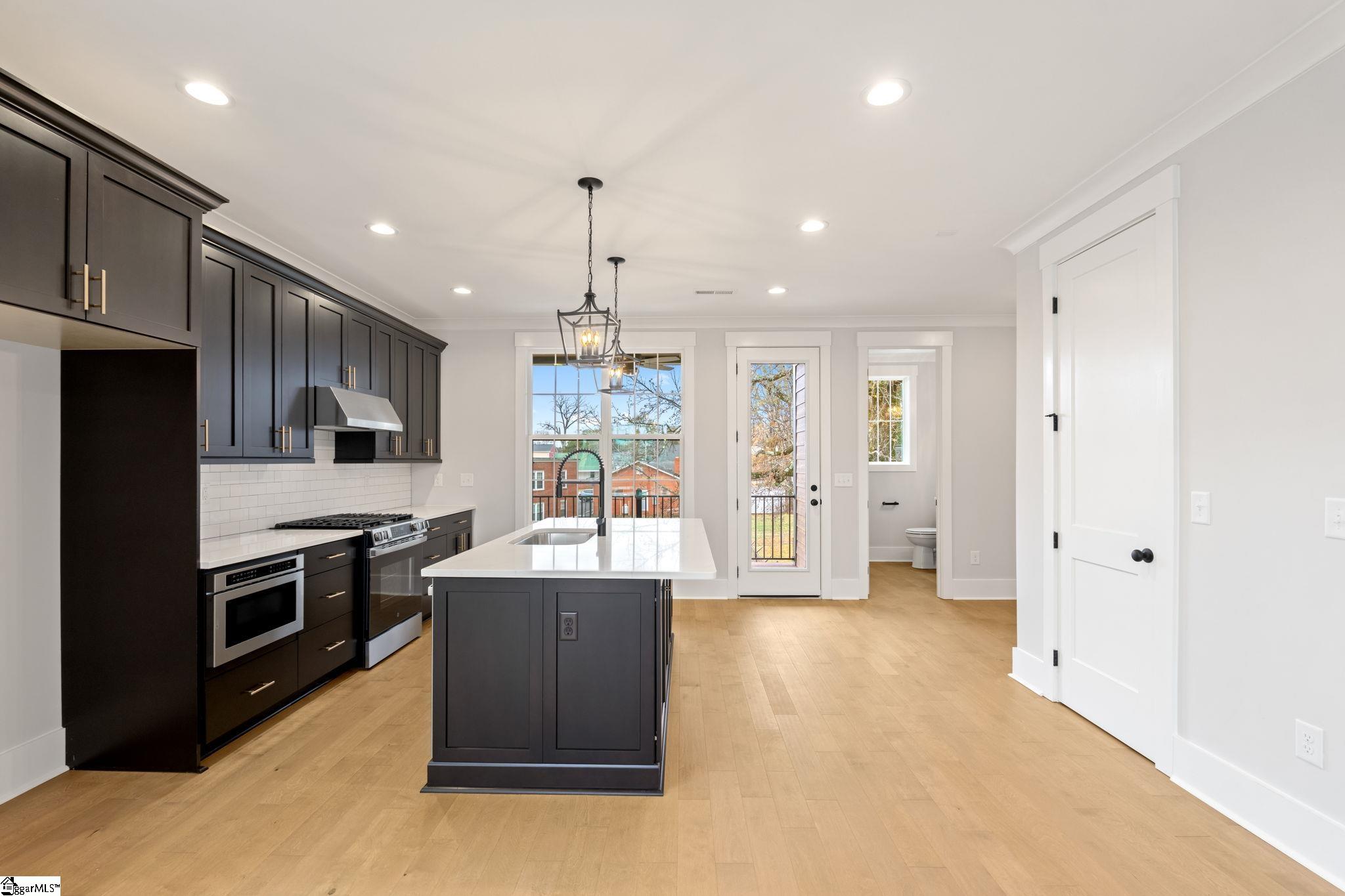 1305 Pendleton Street Unit 12