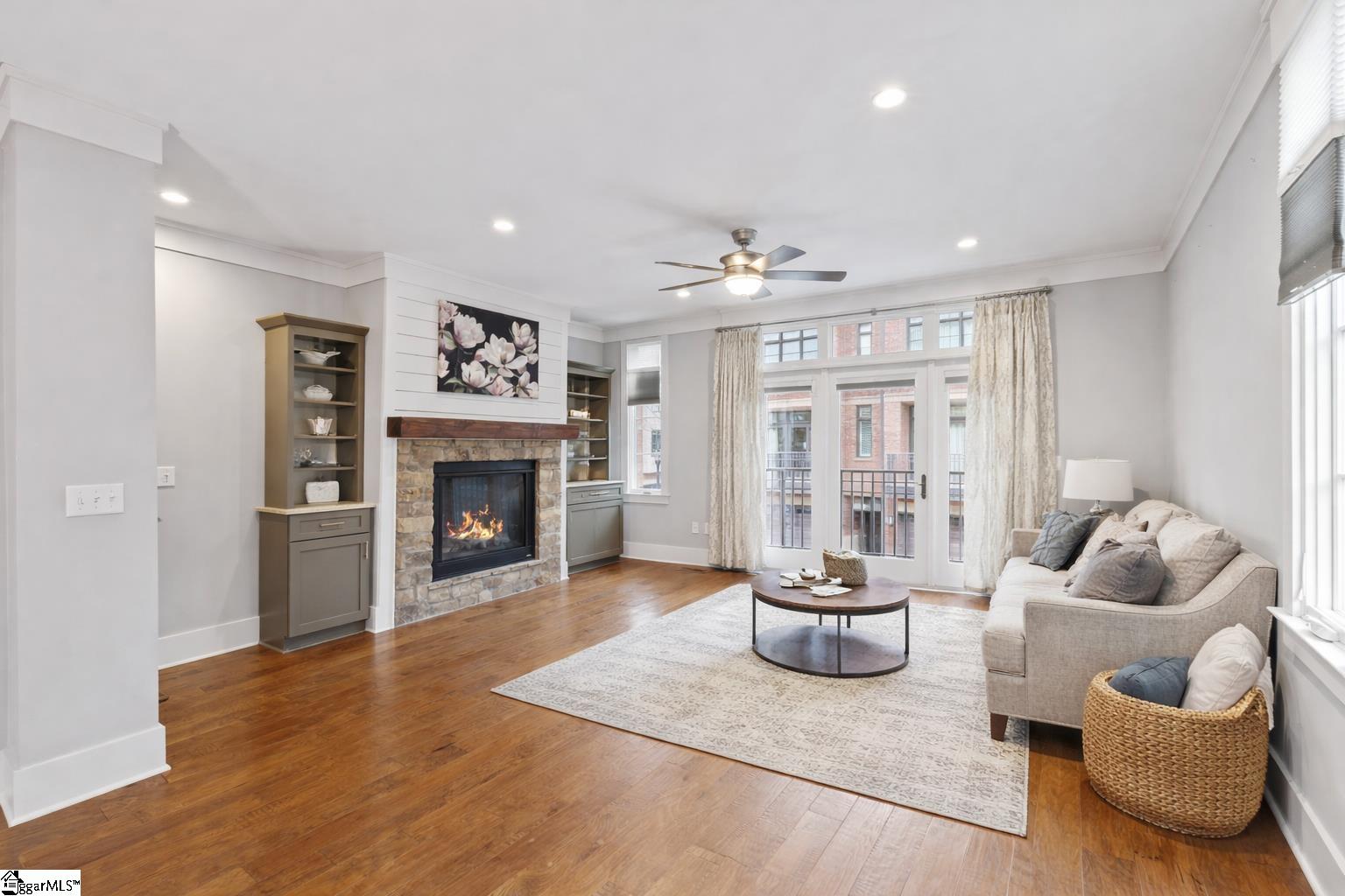 1027 Main Street Unit 303