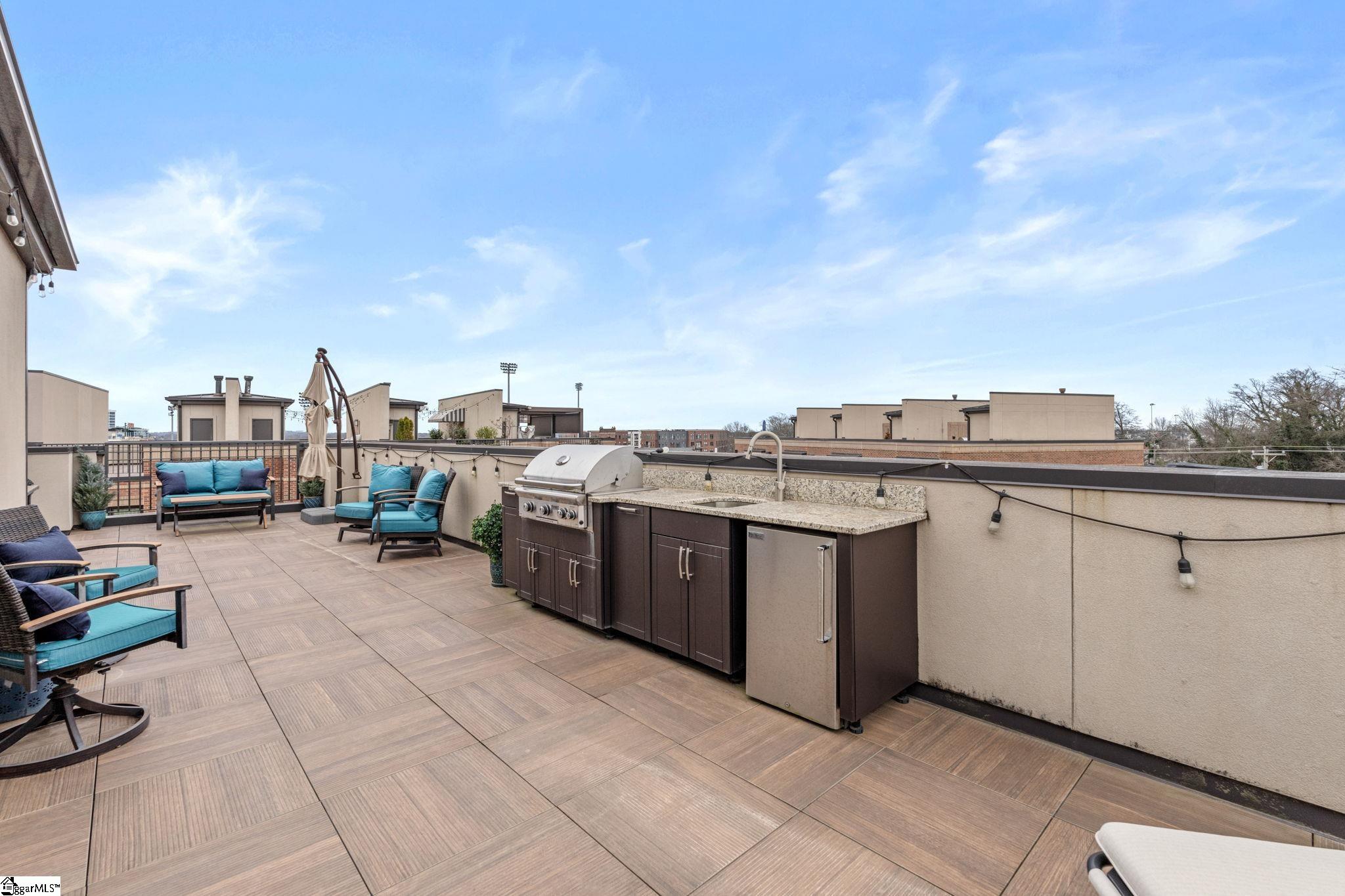 1027 Main Street Unit 303