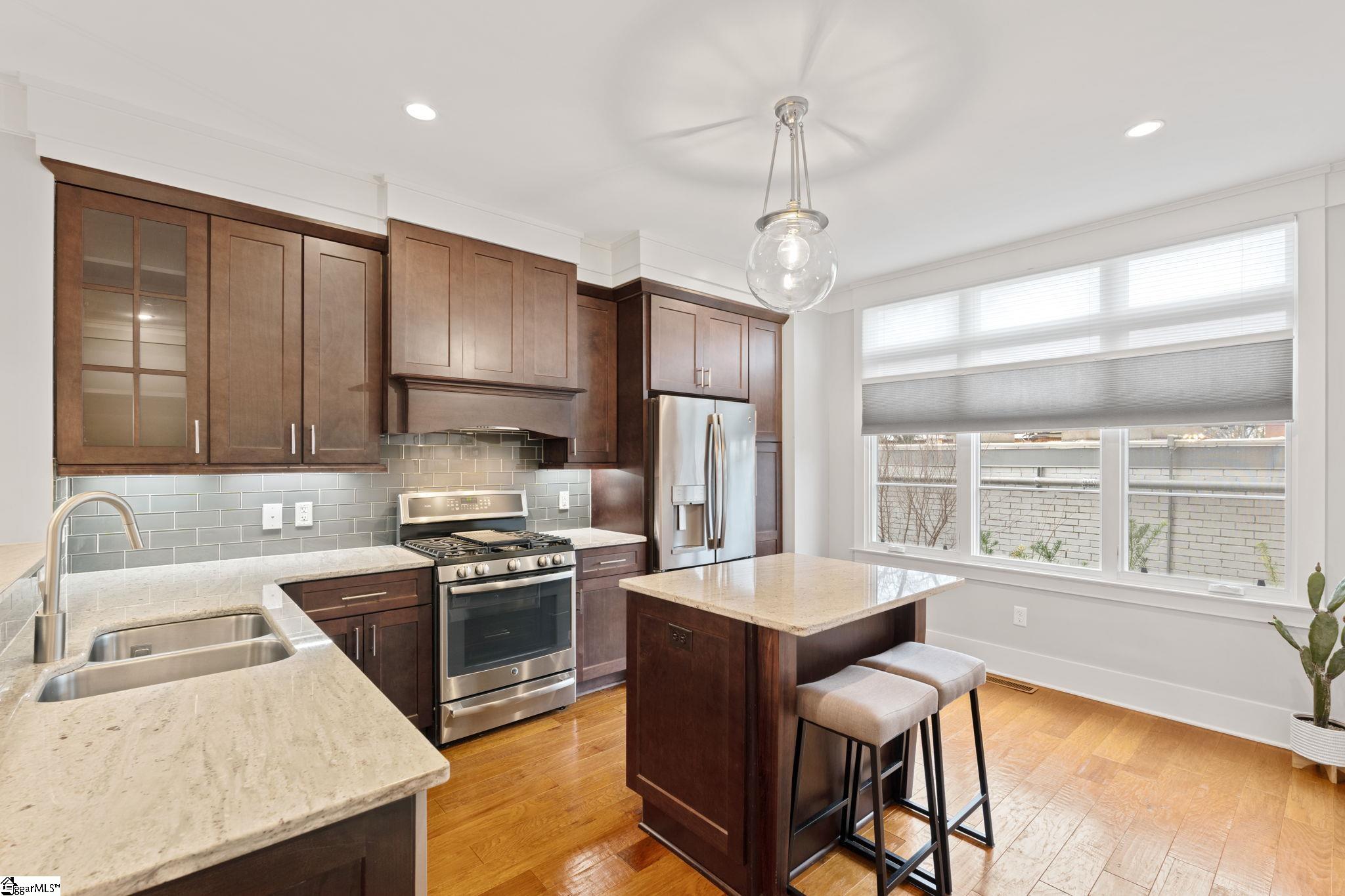 1027 Main Street Unit 303