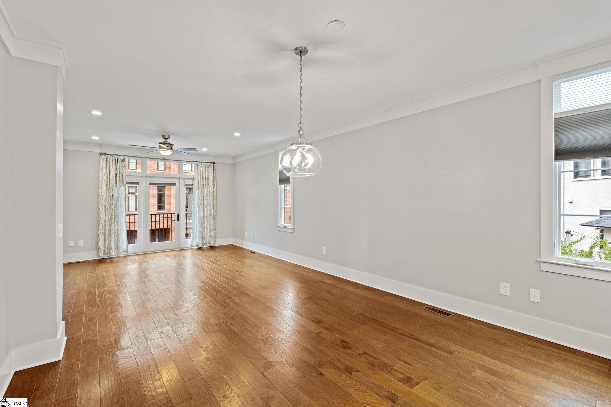 1027 Main Street Unit 303