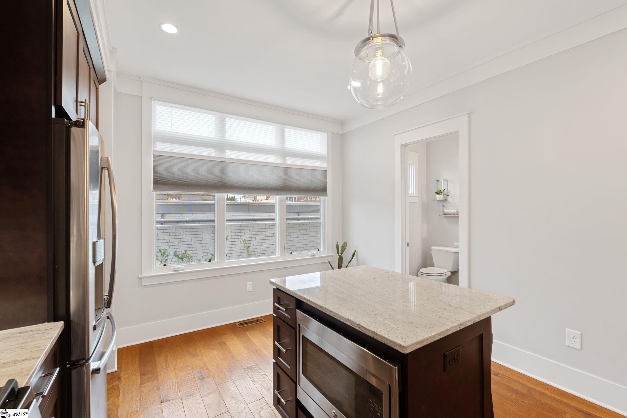 1027 Main Street Unit 303